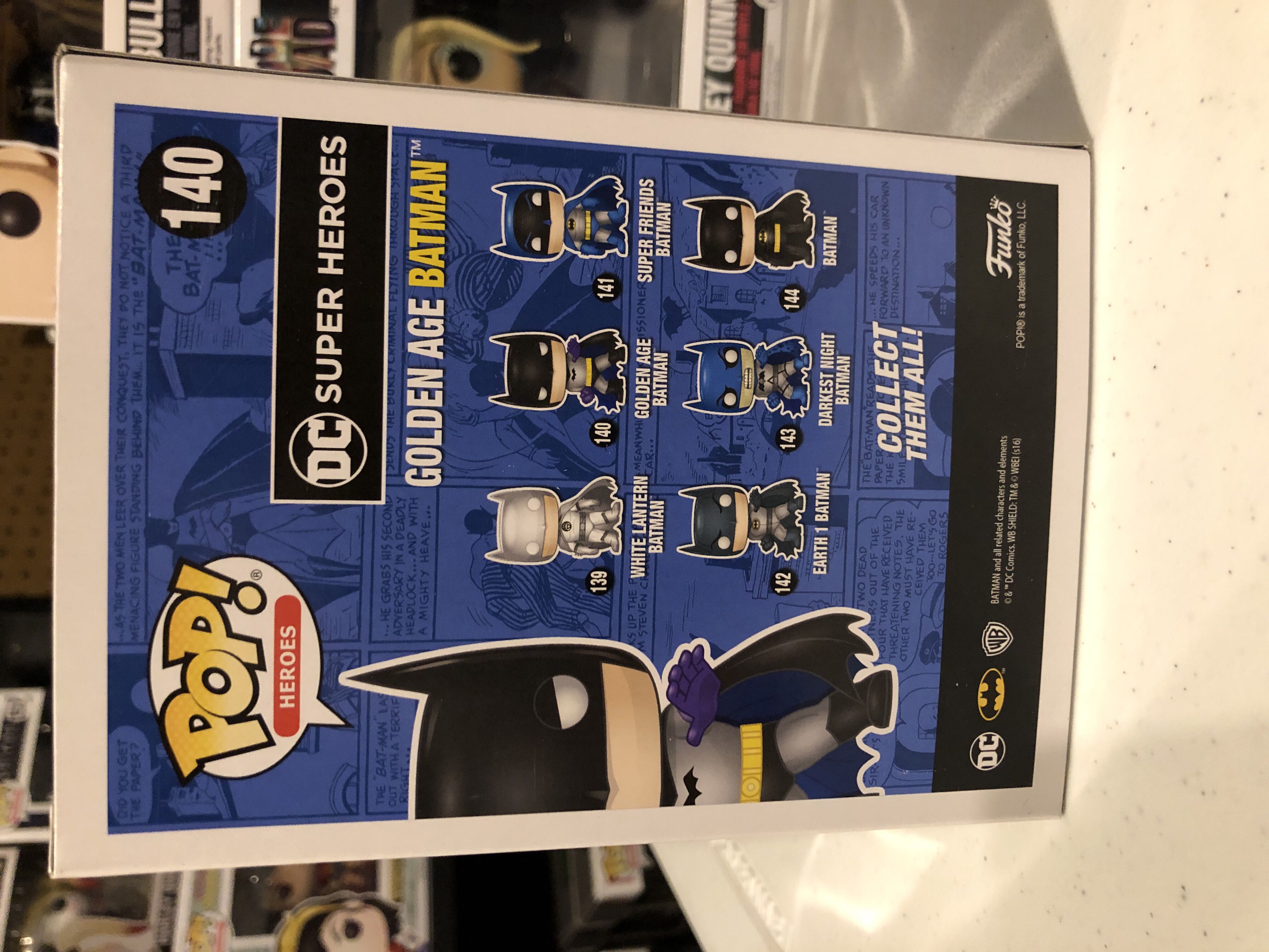 Golden Age Batman  - DC Universe vinyl figure collectible [Barcode 889698114363] - Main Image 3