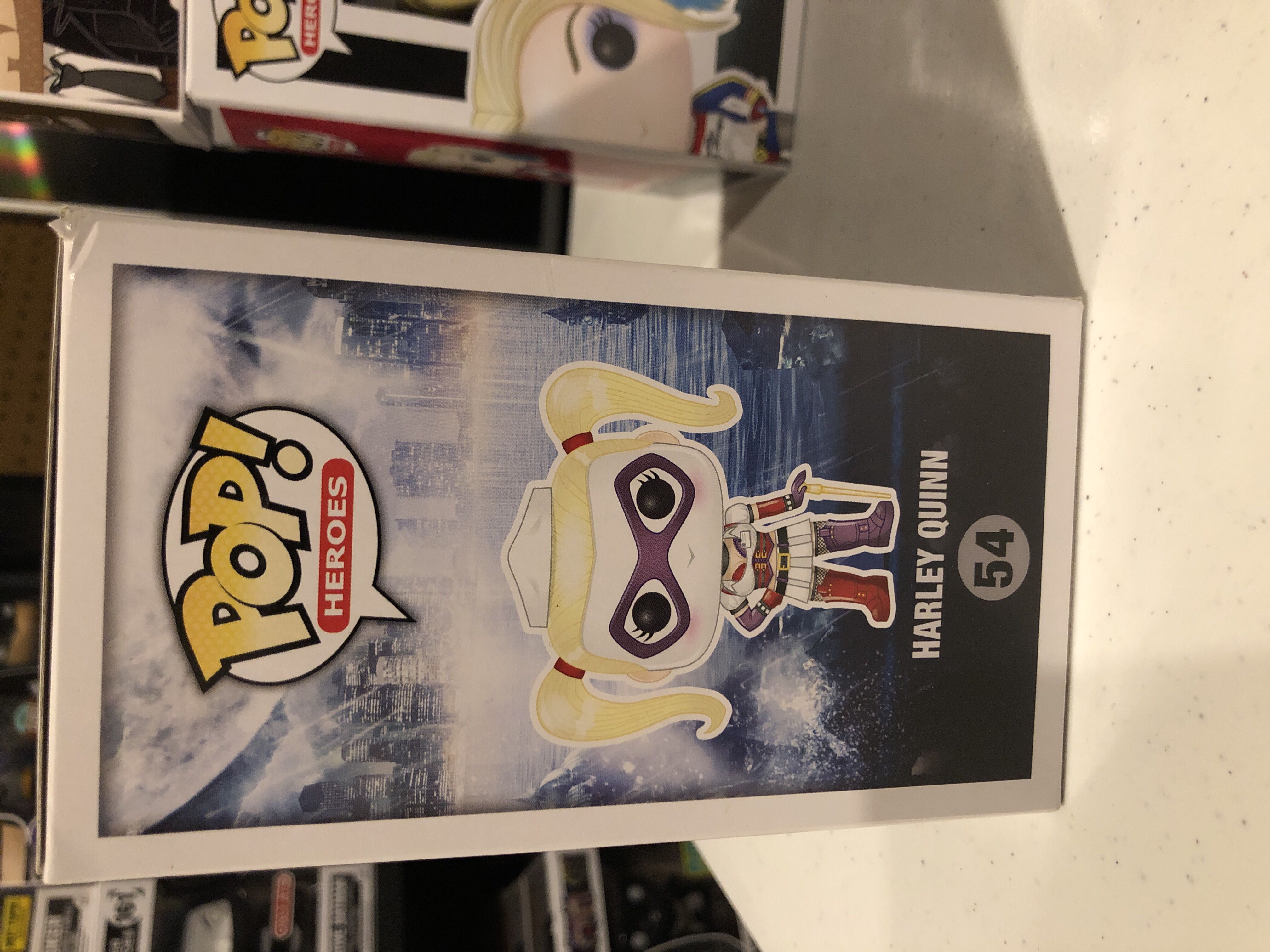 Harley Quinn  - Batman: Arkham Asylum vinyl figure collectible [Barcode 849803041991] - Main Image 4