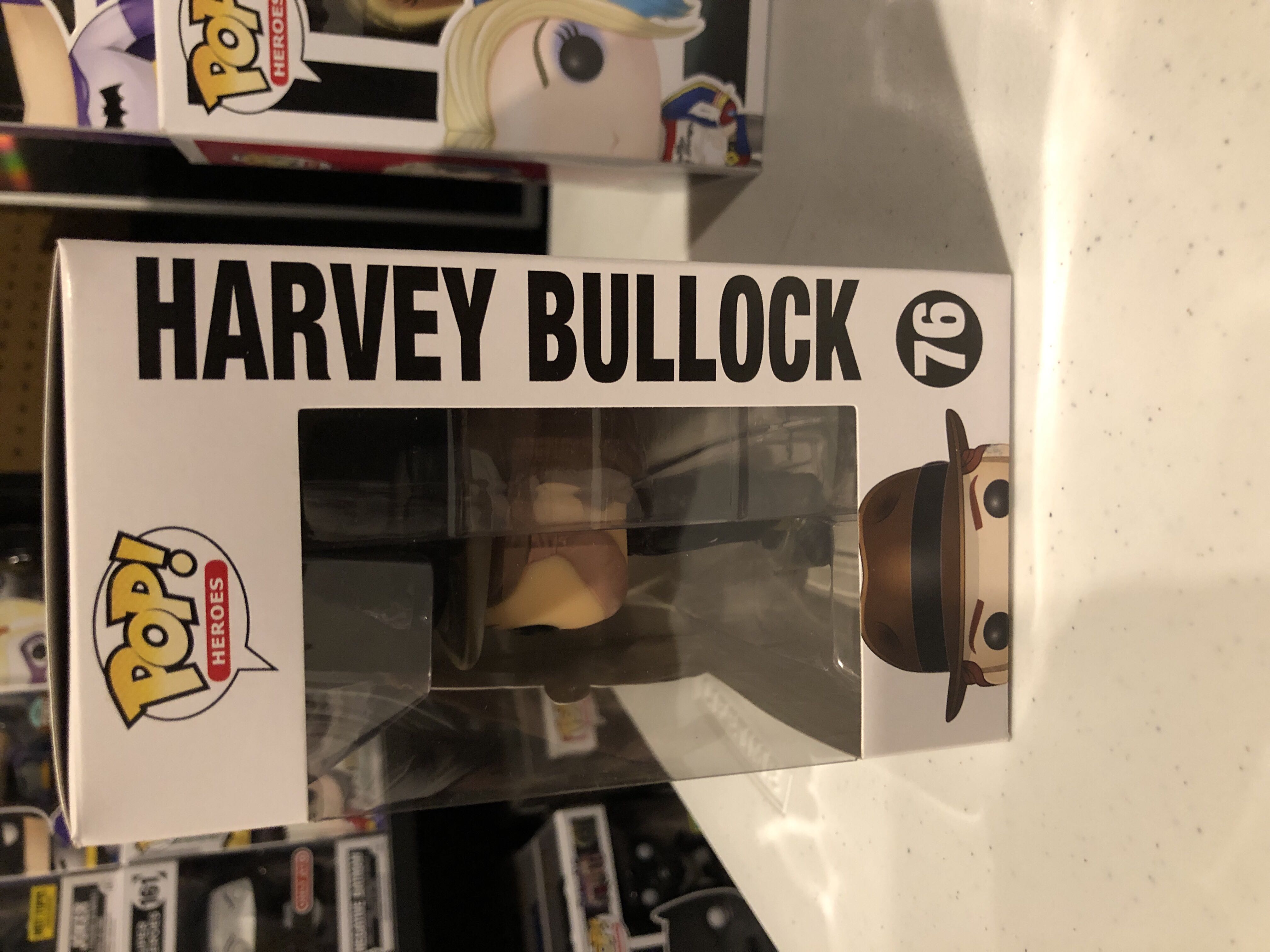 Harvey Bullock  - DC Universe vinyl figure collectible [Barcode 849803062477] - Main Image 2