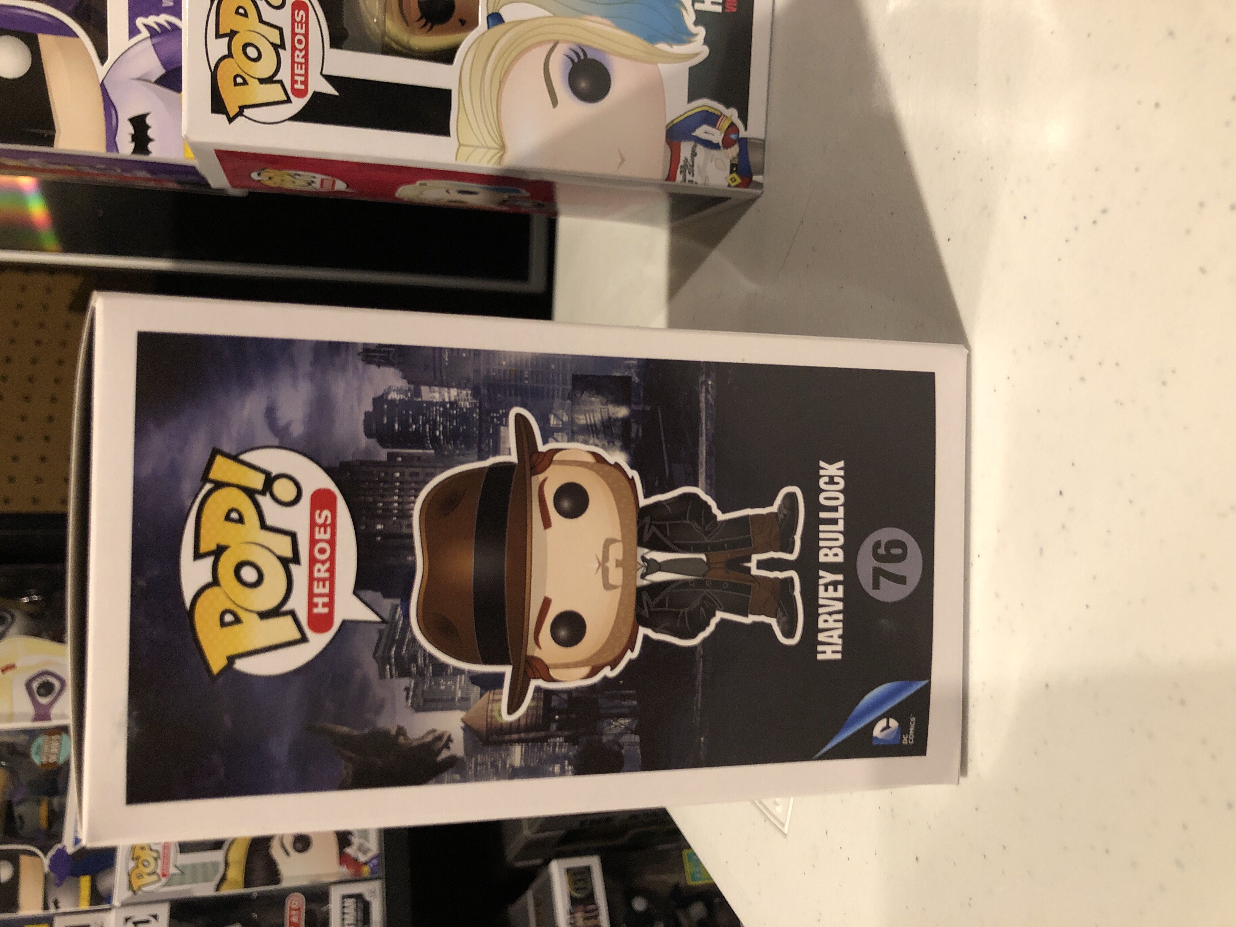 Harvey Bullock  - DC Universe vinyl figure collectible [Barcode 849803062477] - Main Image 4