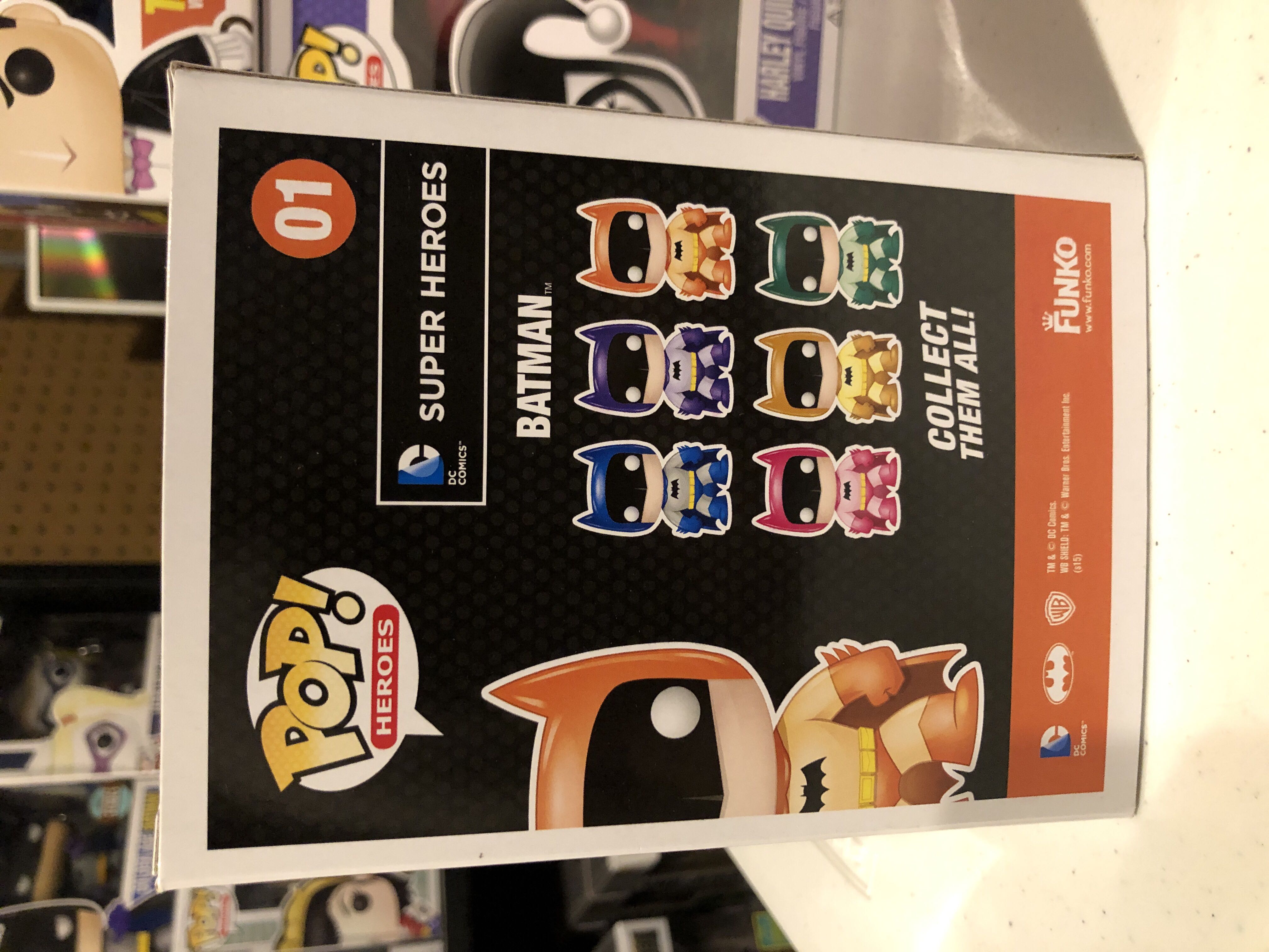 Batman (Orange) - DC Universe vinyl figure collectible [Barcode 849803052461] - Main Image 3