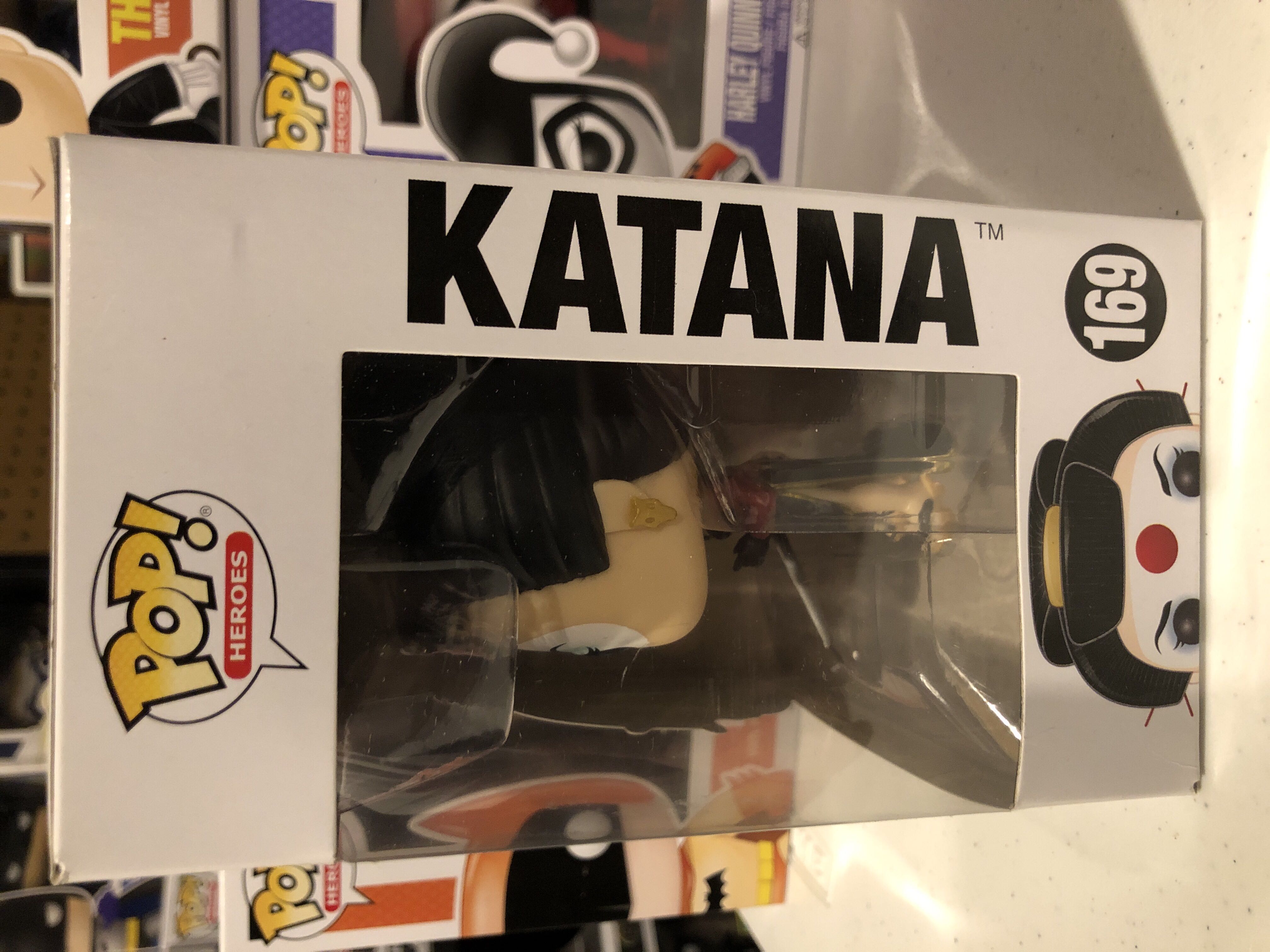 Katana  - DC Universe vinyl figure collectible [Barcode 889698128544] - Main Image 2