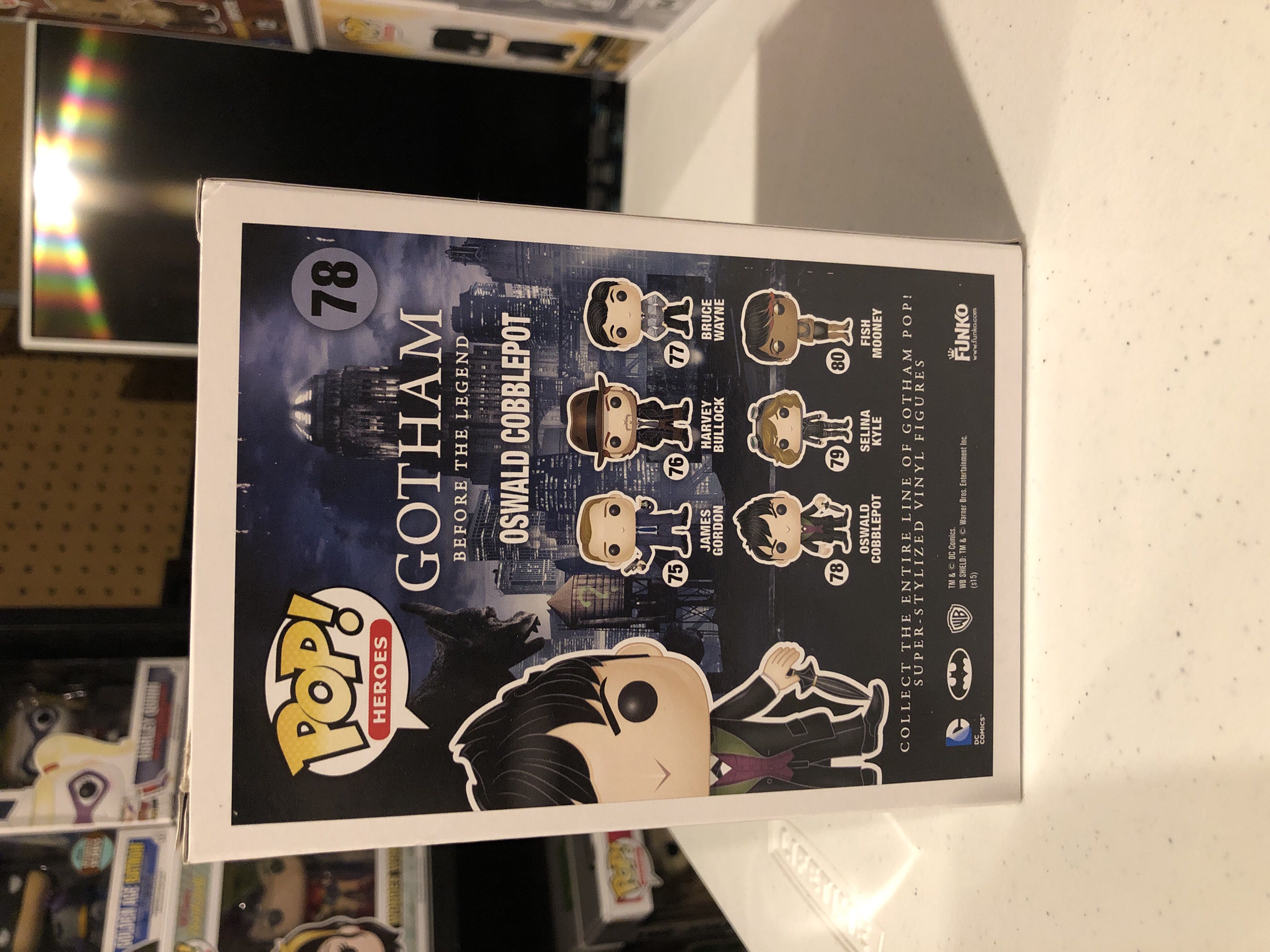 Oswald Cobblepot  - DC Universe vinyl figure collectible [Barcode 849803062491] - Main Image 3