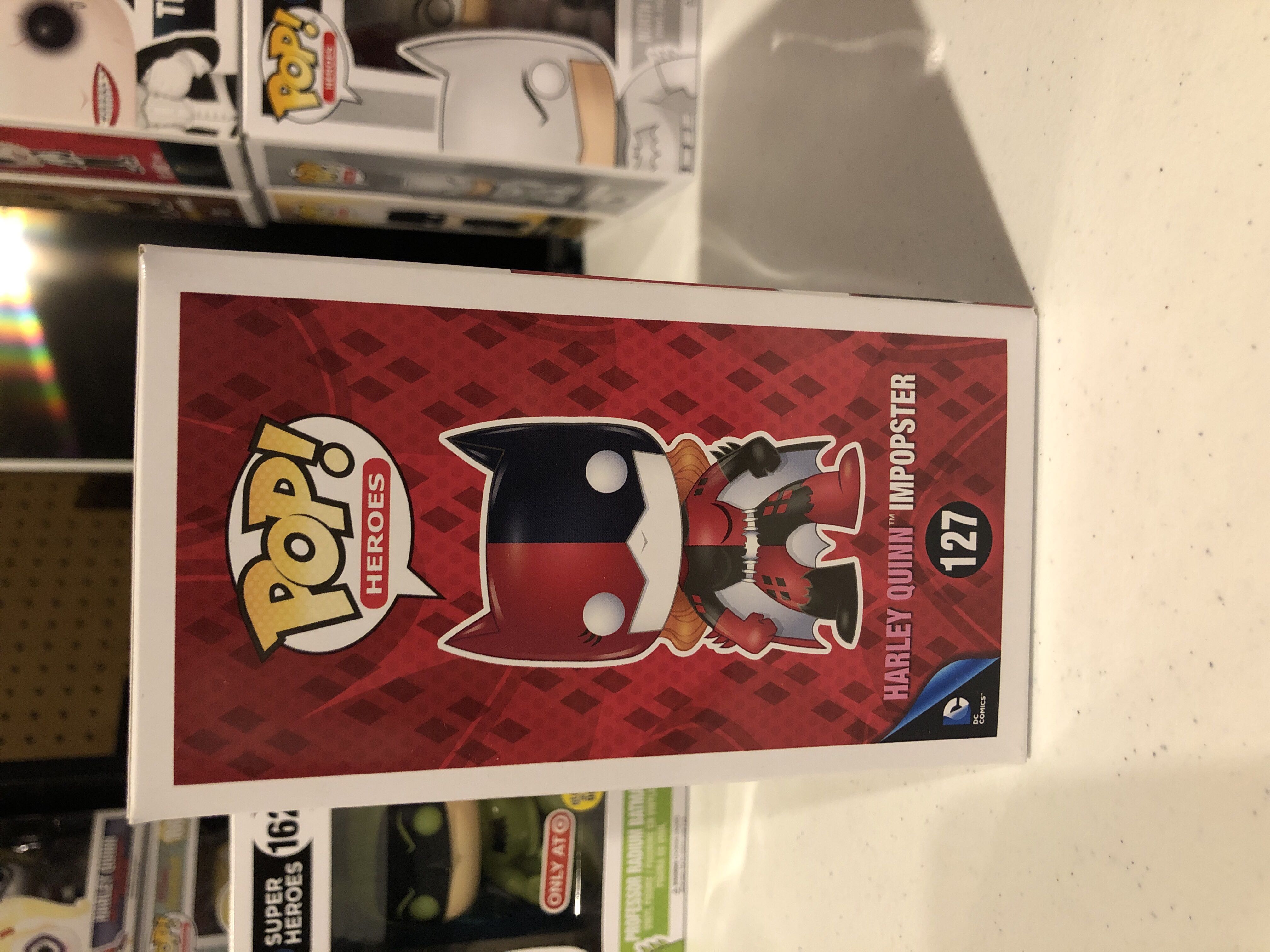 DC Comics Super Heroes (127): Harley Quinn Impopster - DC Universe vinyl figure collectible [Barcode 889698107761] - Main Image 4