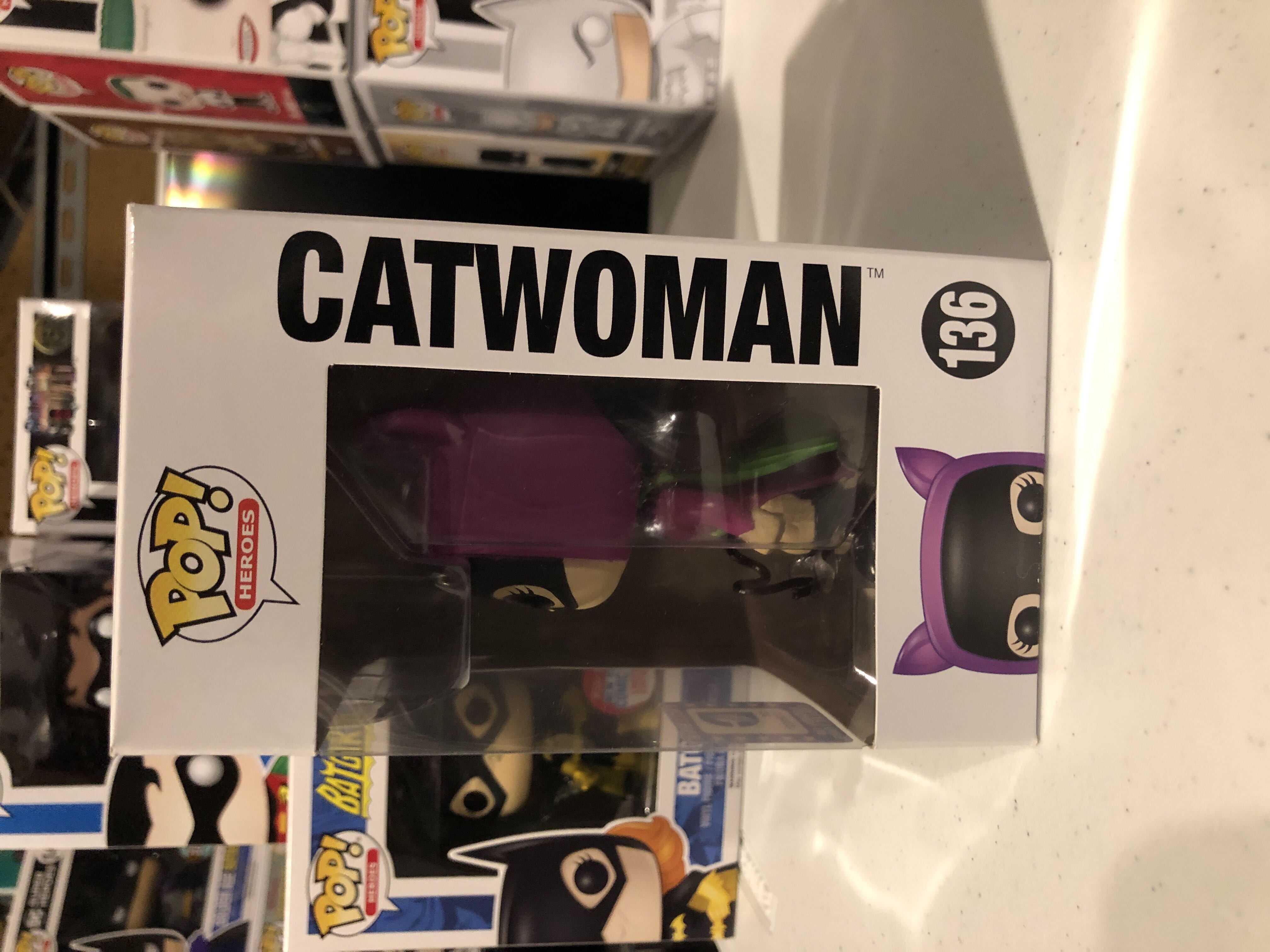 Catwoman - DC Universe vinyl figure collectible - Main Image 2