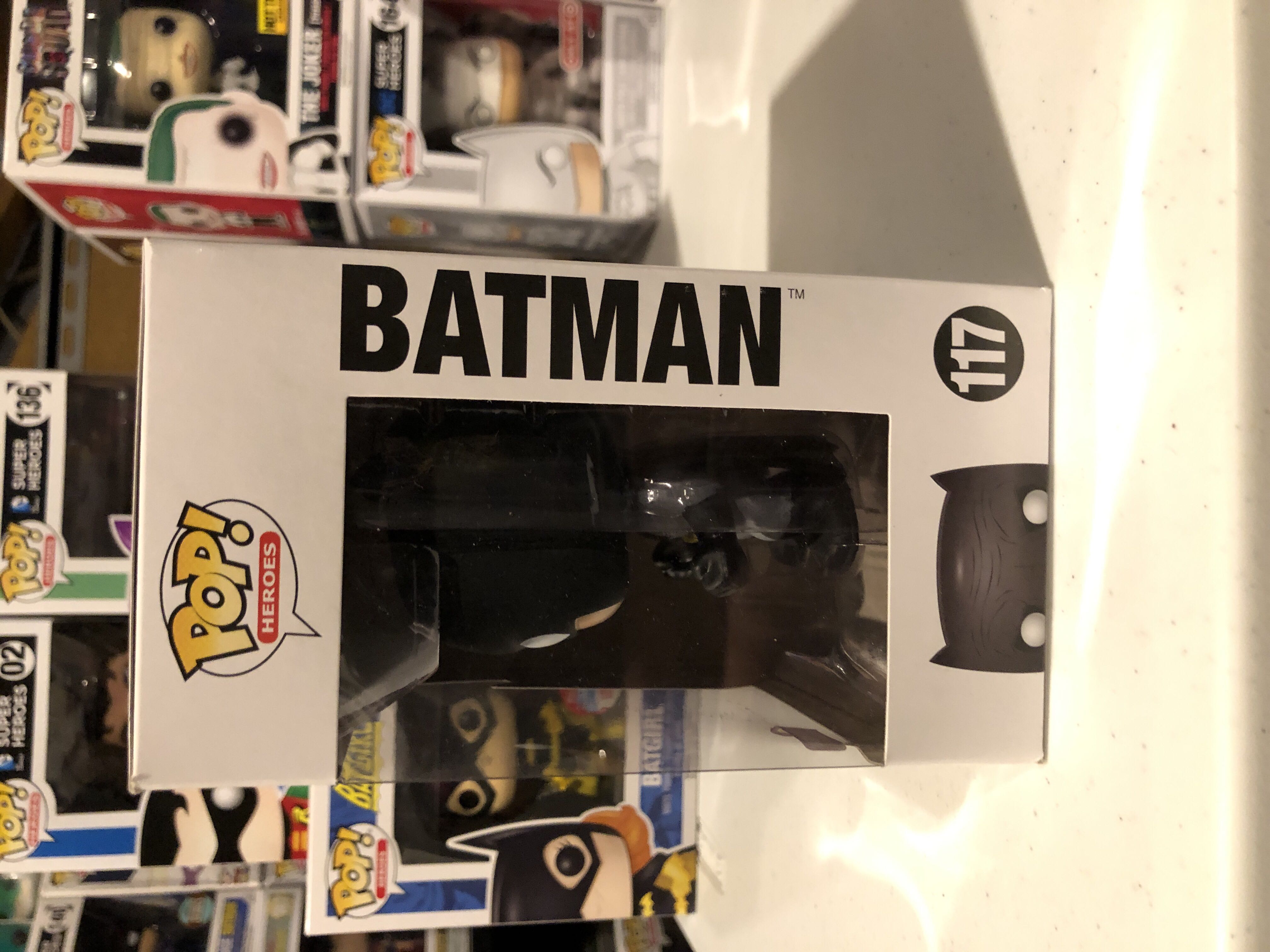 Batman  - DC Universe vinyl figure collectible [Barcode 849803095314] - Main Image 2
