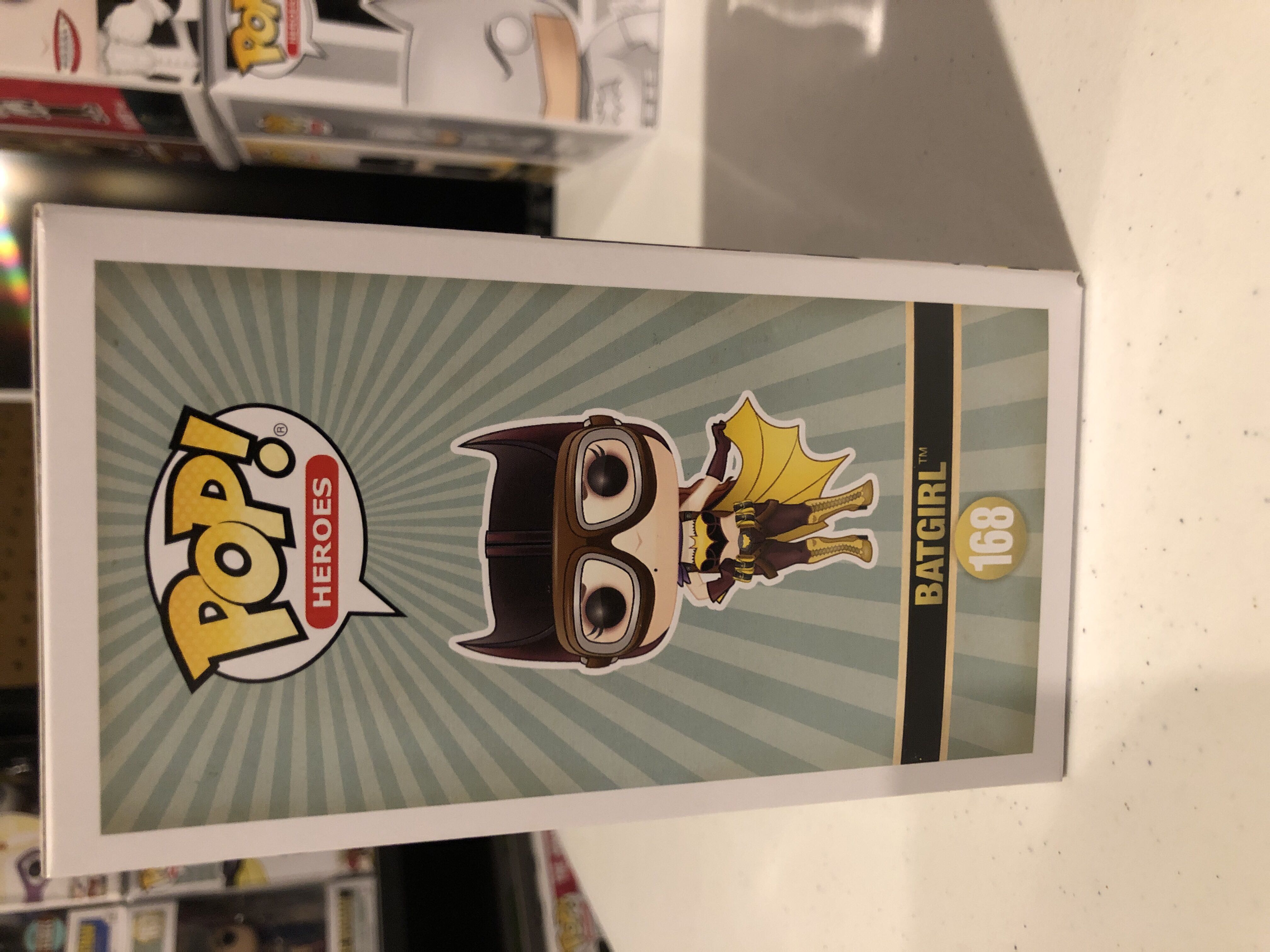 Batgirl  - Comics Bombshells vinyl figure collectible [Barcode 889698128520] - Main Image 4