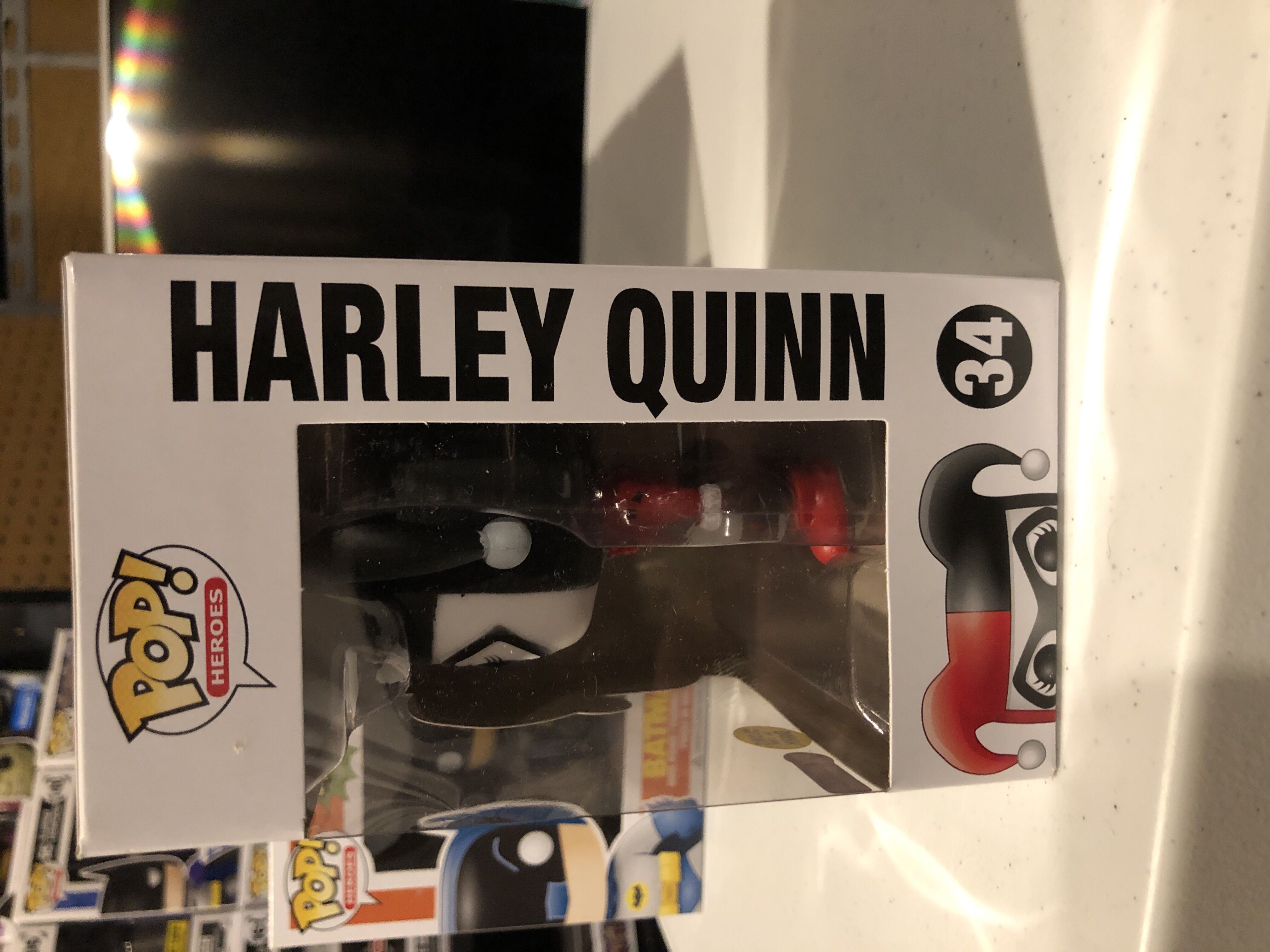 Harley Quinn  - DC Universe vinyl figure collectible [Barcode 849803036065] - Main Image 2