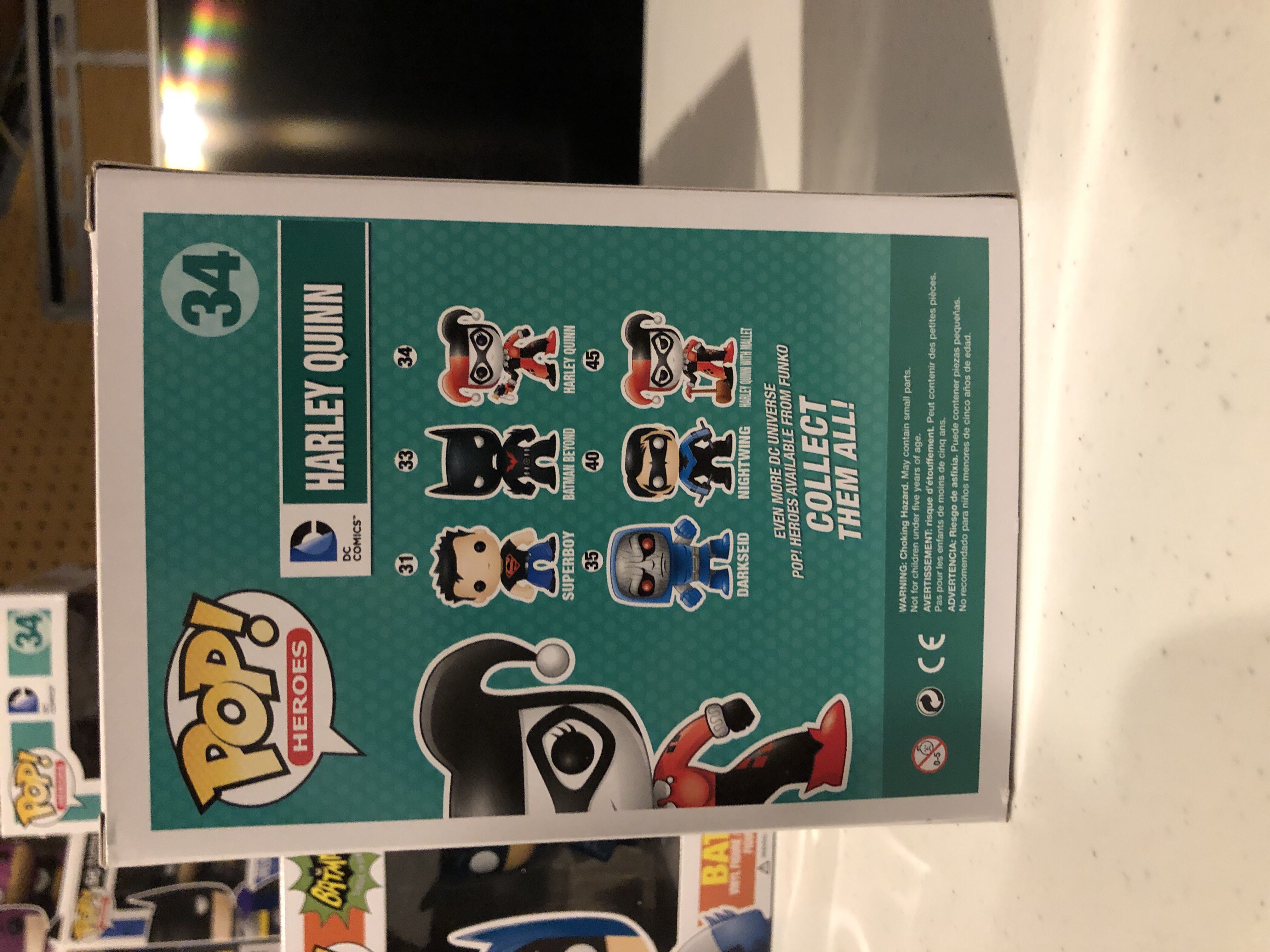 DC Comics (34): Harley Quinn - DC Universe vinyl figure collectible [Barcode 830395034386] - Main Image 3