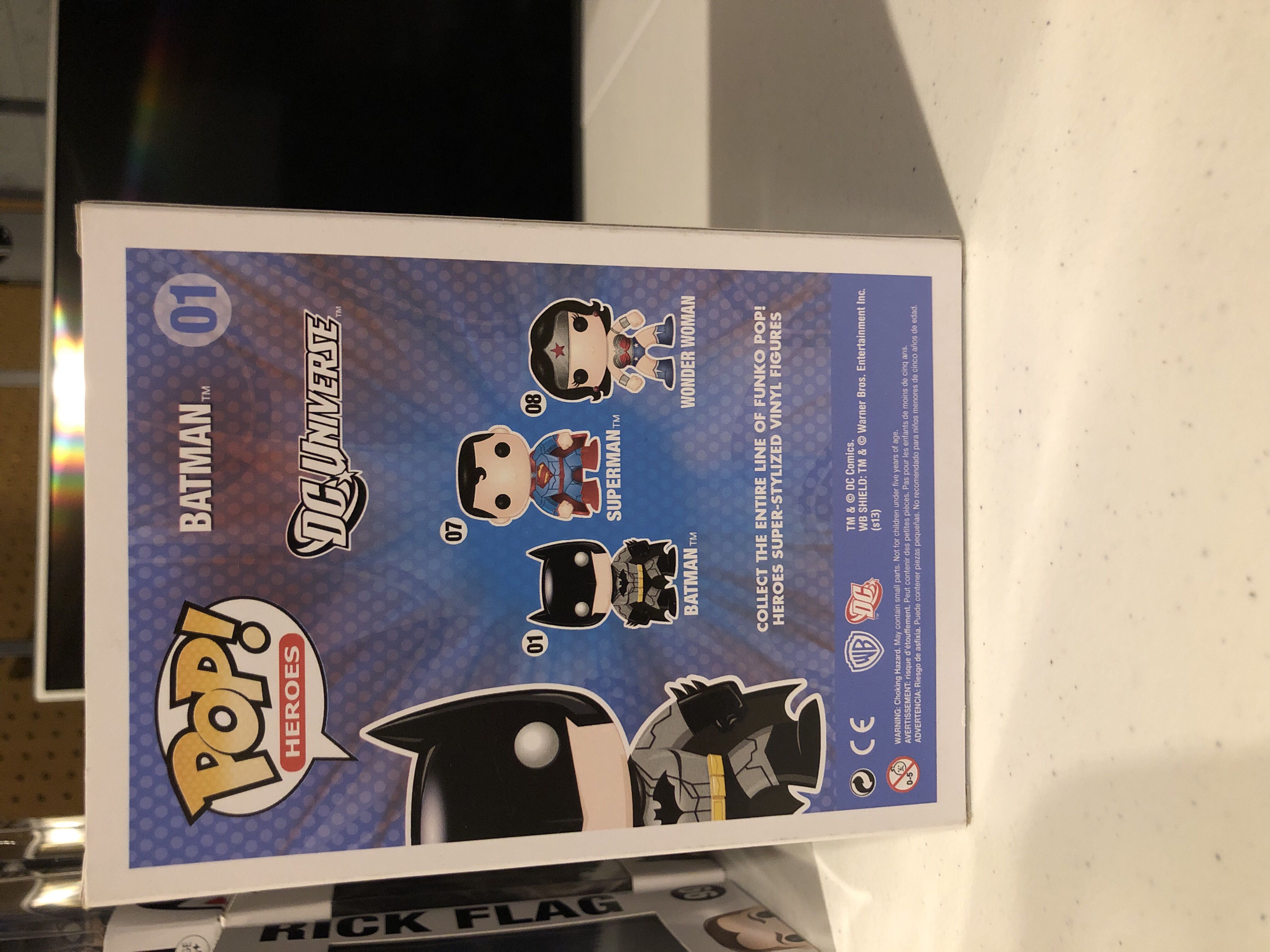 Batman  - DC Universe vinyl figure collectible - Main Image 3