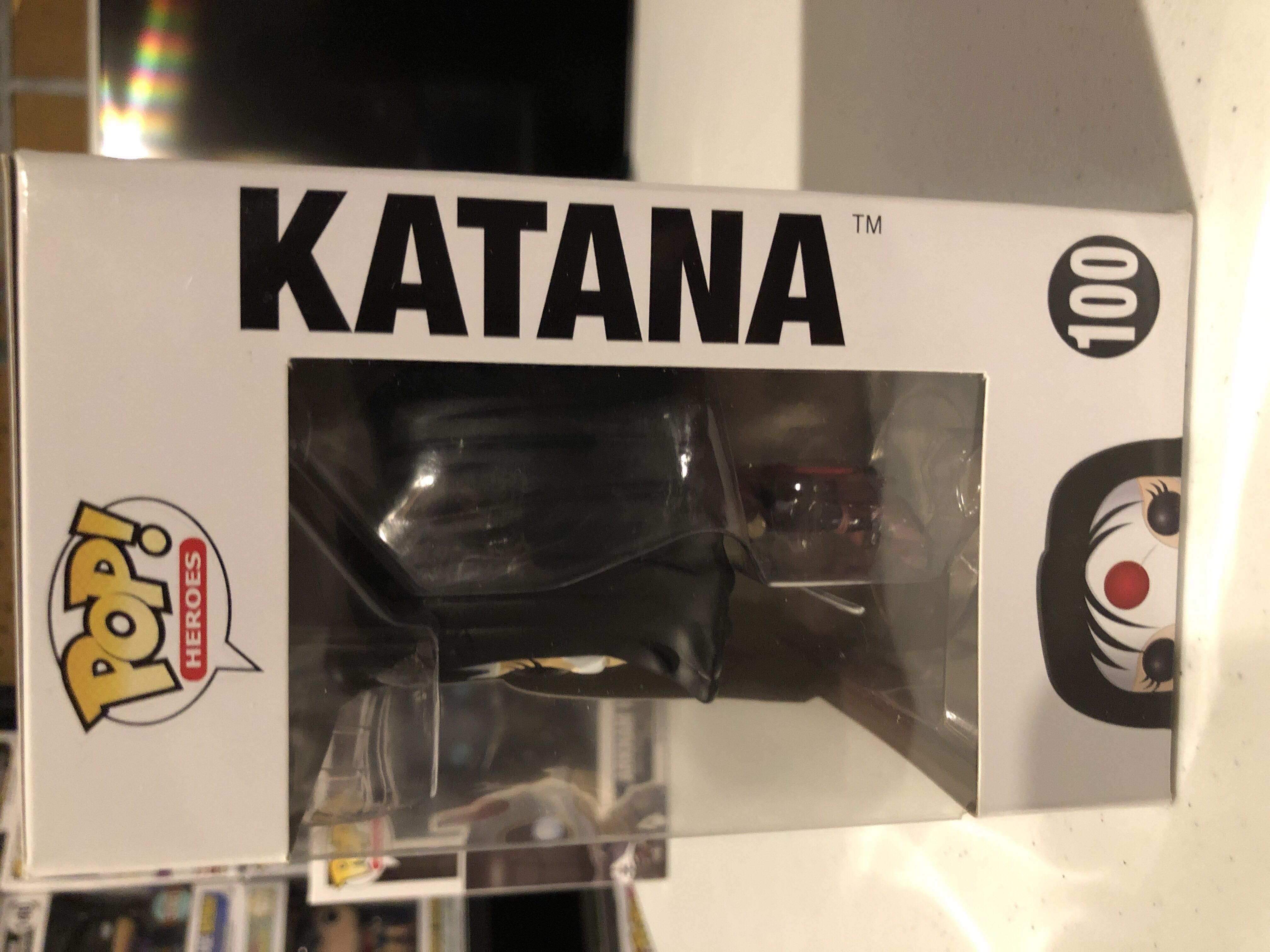 Katana - DC Universe vinyl figure collectible [Barcode 849803084028] - Main Image 2