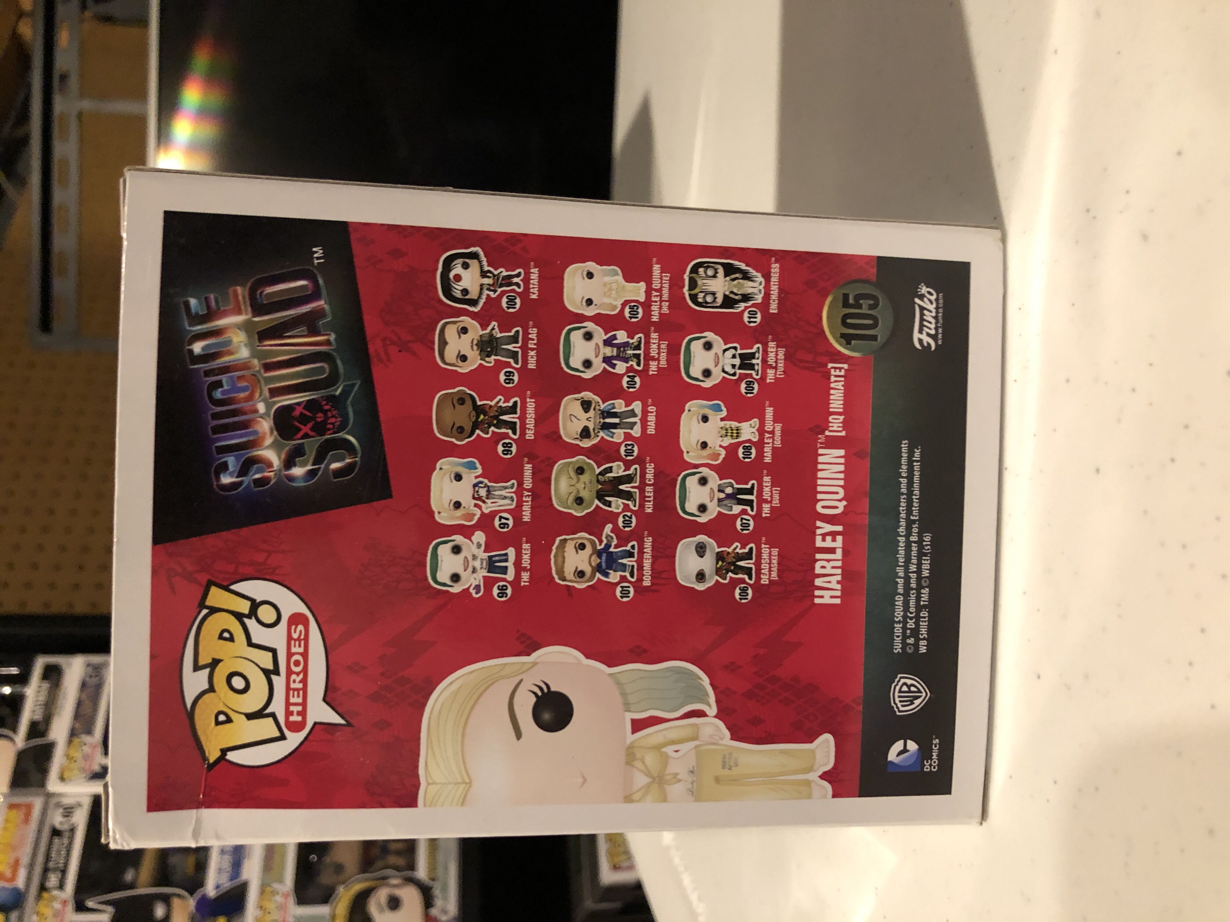 Suicide Squad: Harley Quinn (HQ Inmate) - DC Universe vinyl figure collectible [Barcode 849803087418] - Main Image 3