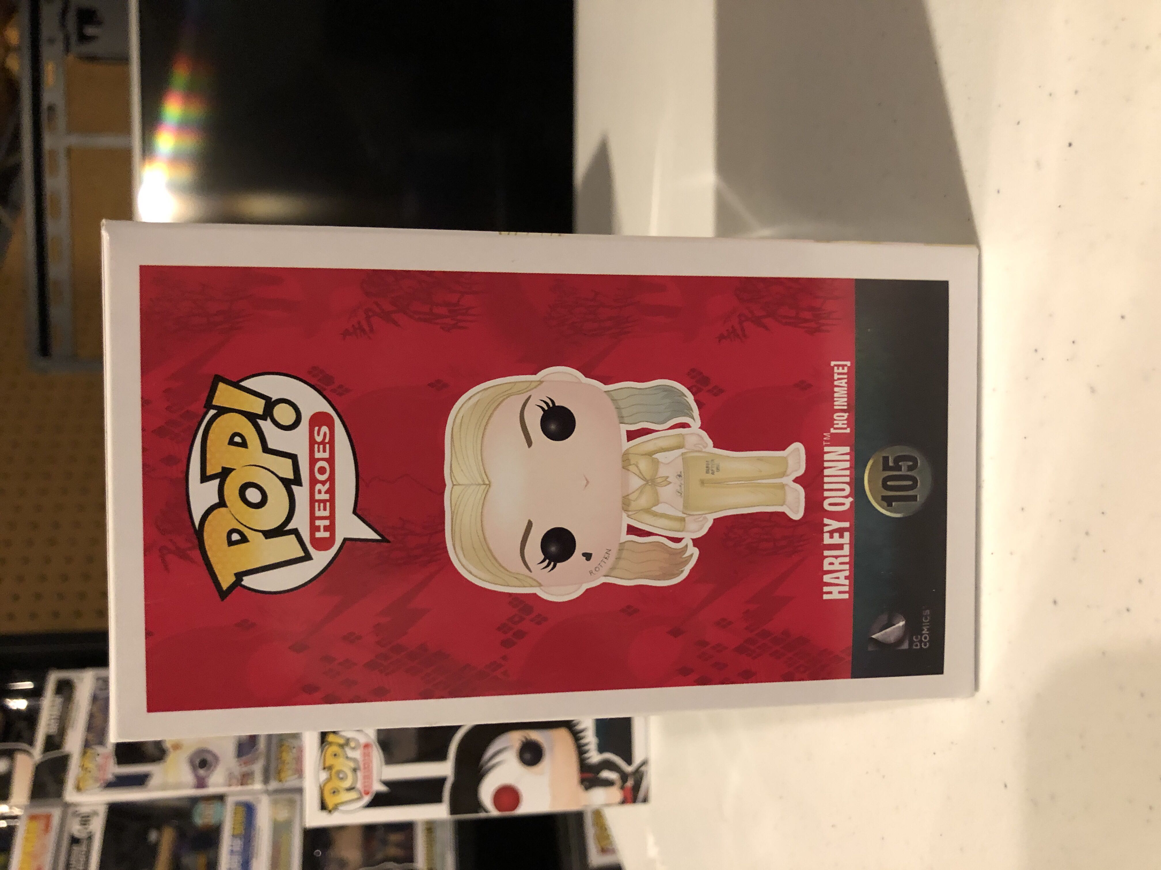 Suicide Squad: Harley Quinn (HQ Inmate) - DC Universe vinyl figure collectible [Barcode 849803087418] - Main Image 4