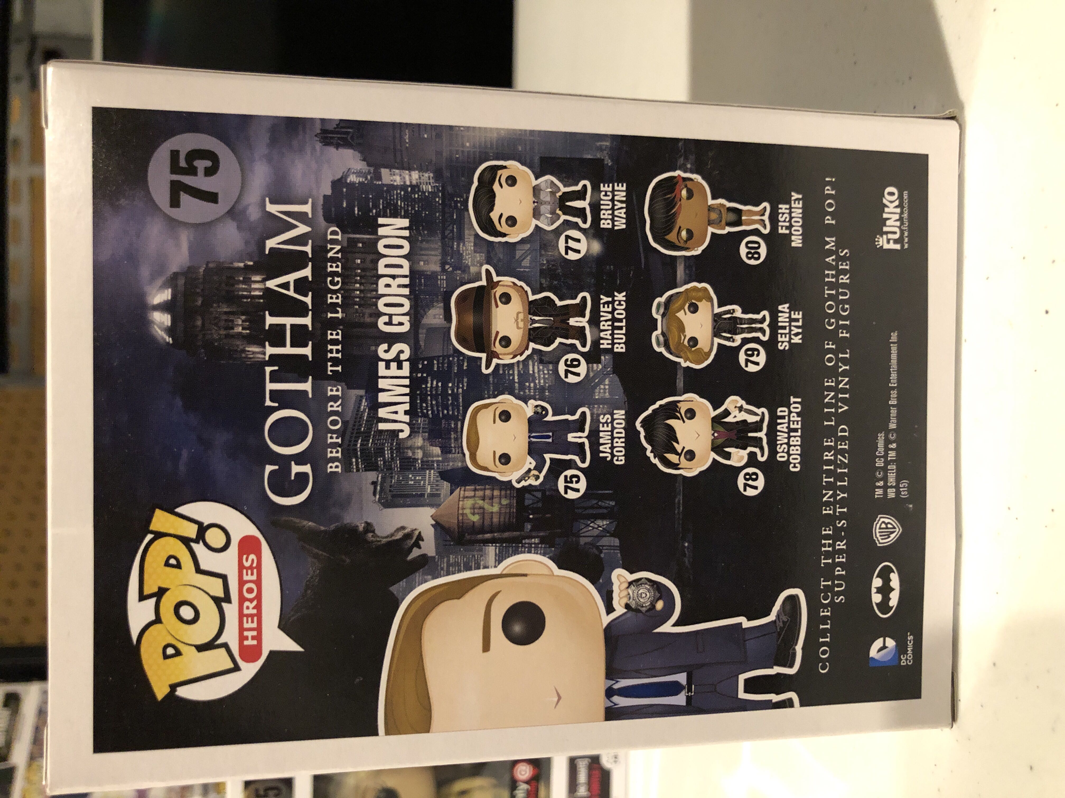 James Gordon  - DC Universe vinyl figure collectible [Barcode 849803062484] - Main Image 3