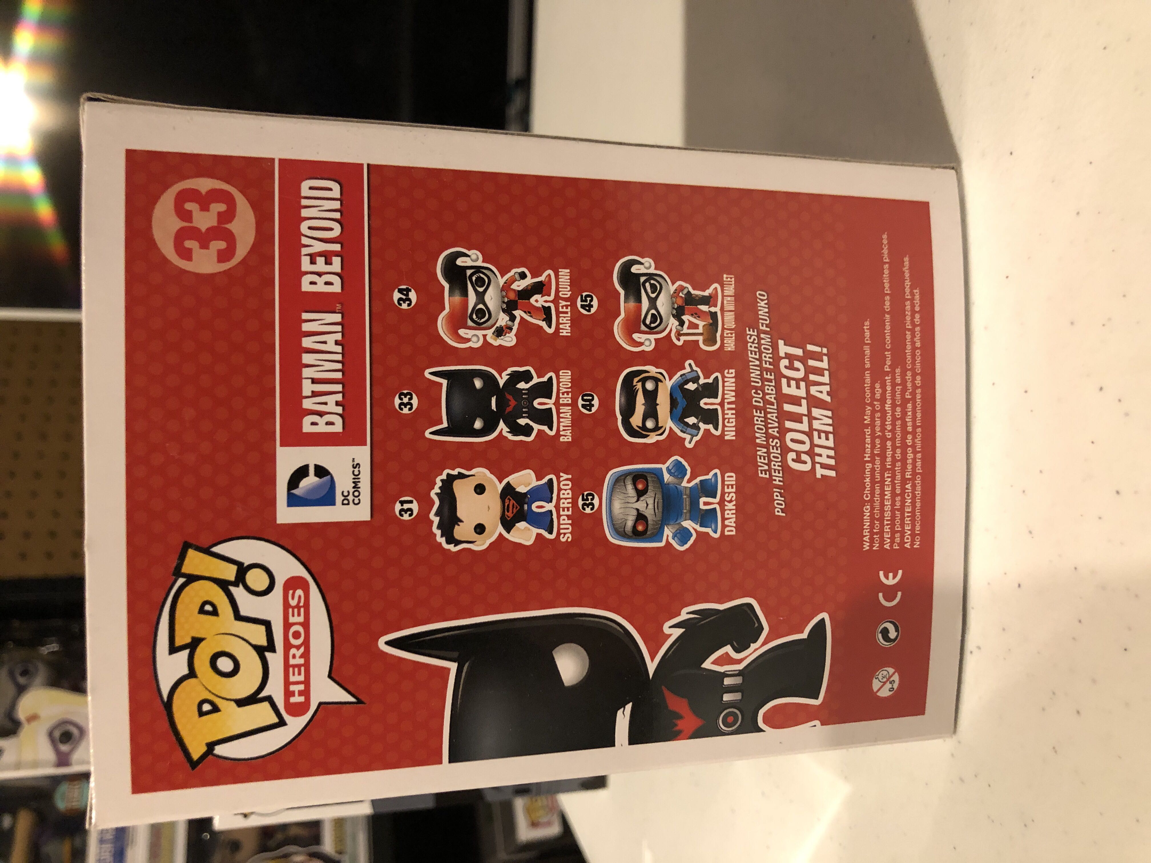 Batman Beyond  - DC Universe vinyl figure collectible [Barcode 849803035341] - Main Image 3