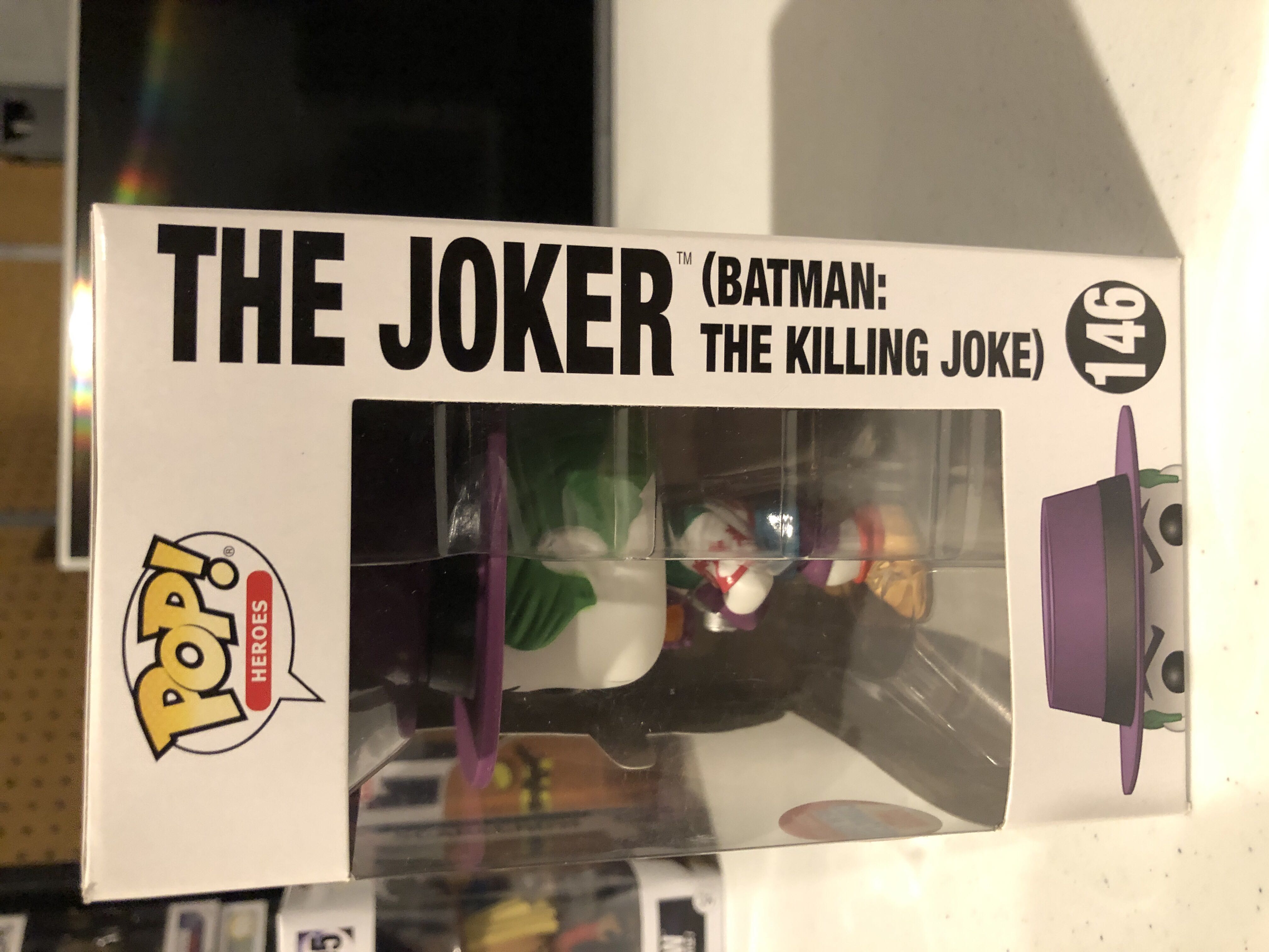 The Joker (Batman: The Killing Joke)  - DC Universe vinyl figure collectible [Barcode 889698115681] - Main Image 2