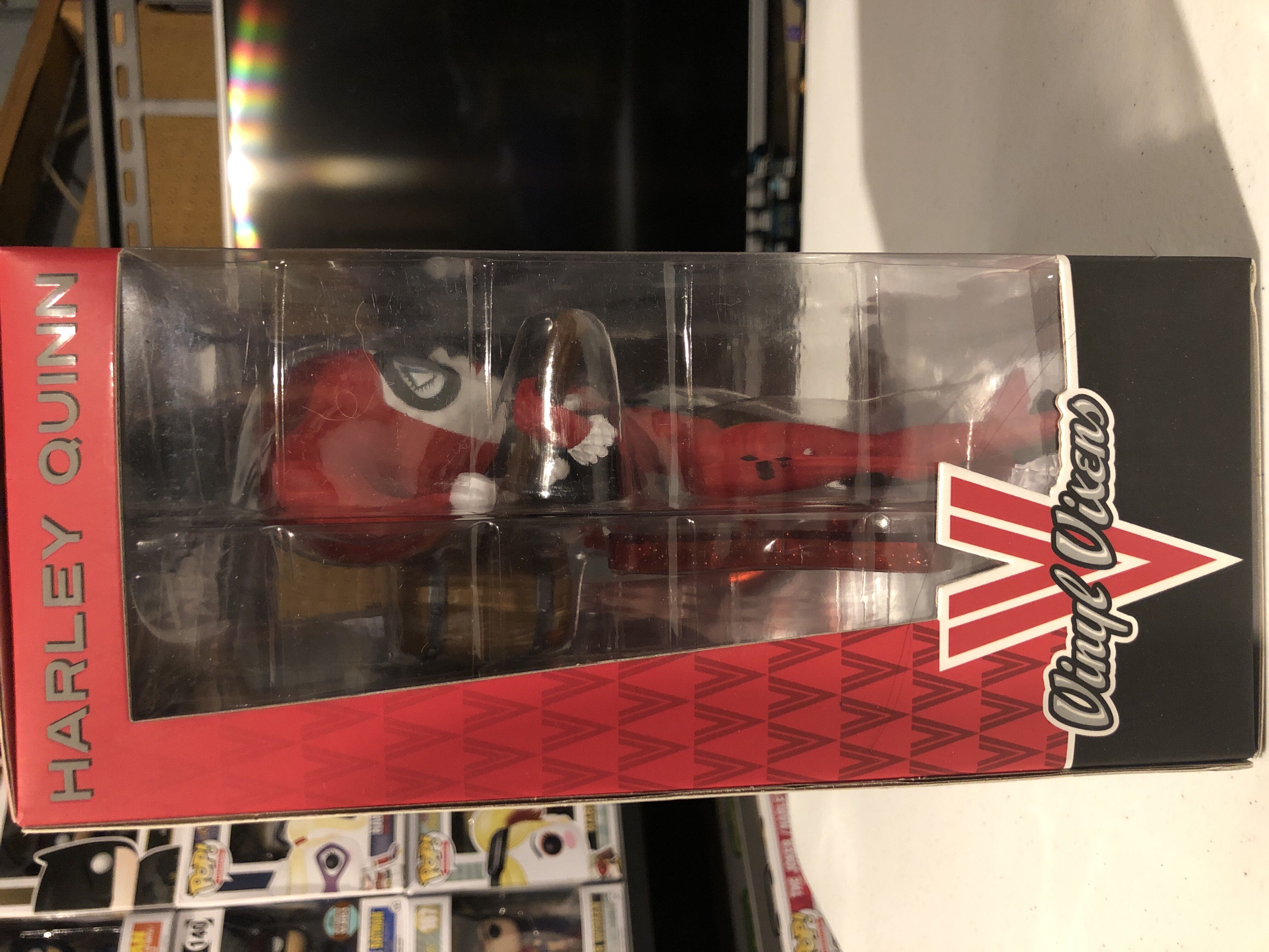 Harley Quinn  - DC Universe vinyl figure collectible [Barcode 849803044749] - Main Image 4