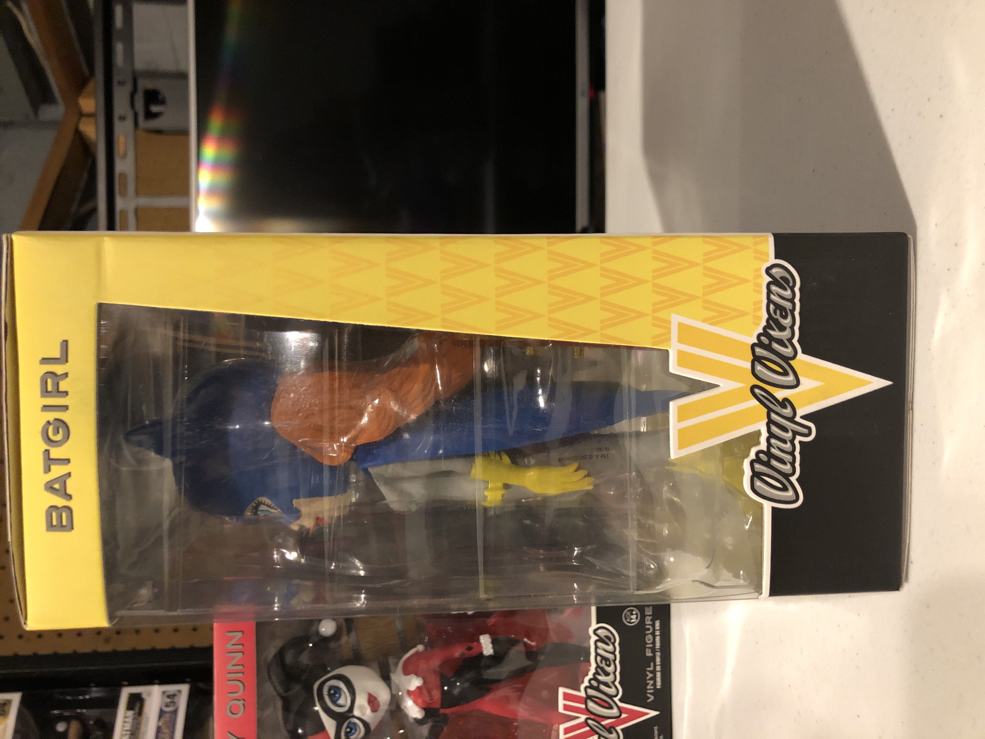 Batgirl  - DC Universe vinyl figure collectible - Main Image 2
