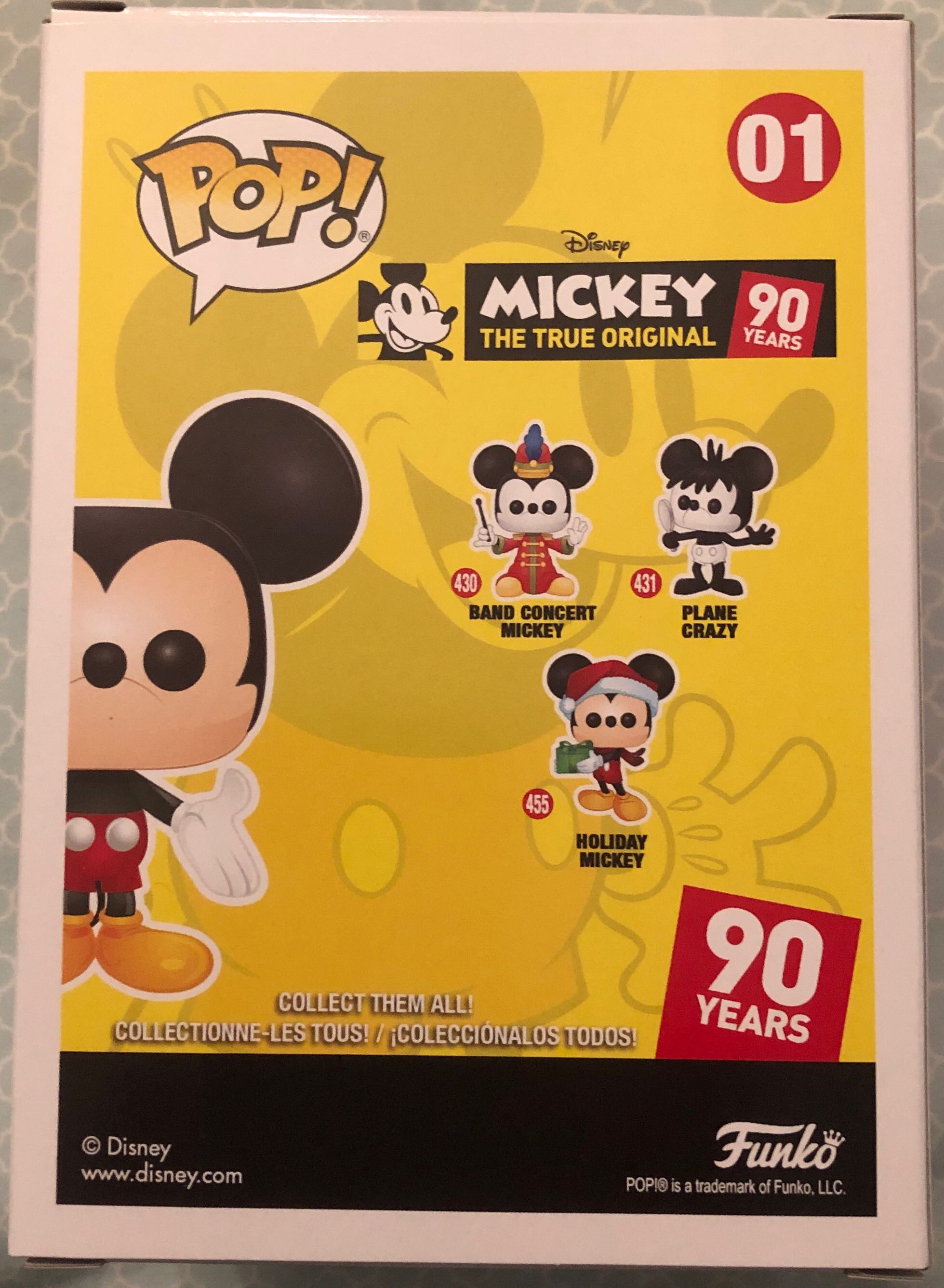 Mickey Mouse (green & yellow) - Disney vinyl figure collectible [Barcode 889698360890] - Main Image 2
