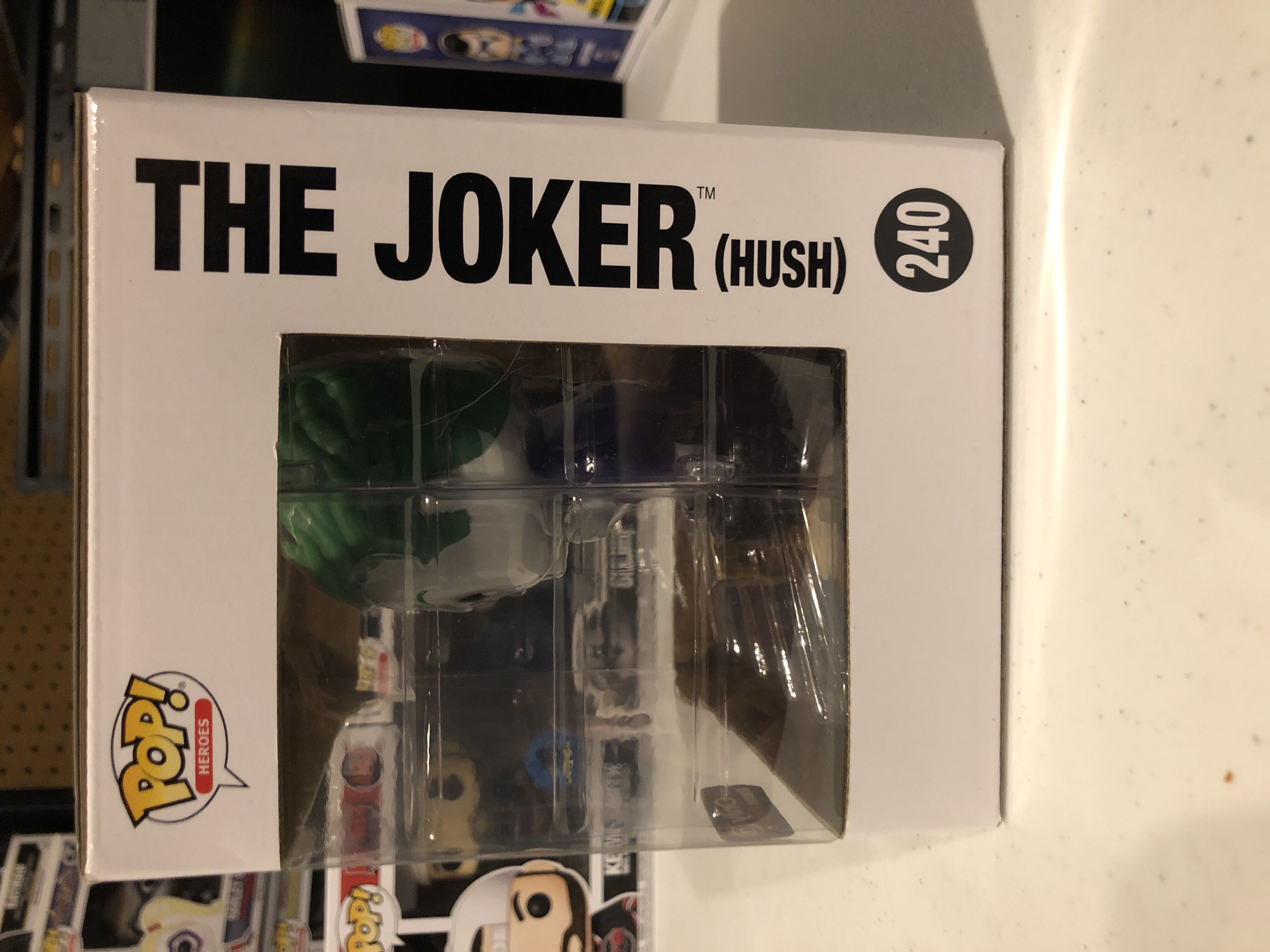 The Joker (Hush ) - DC Universe vinyl figure collectible [Barcode 889698347785] - Main Image 2