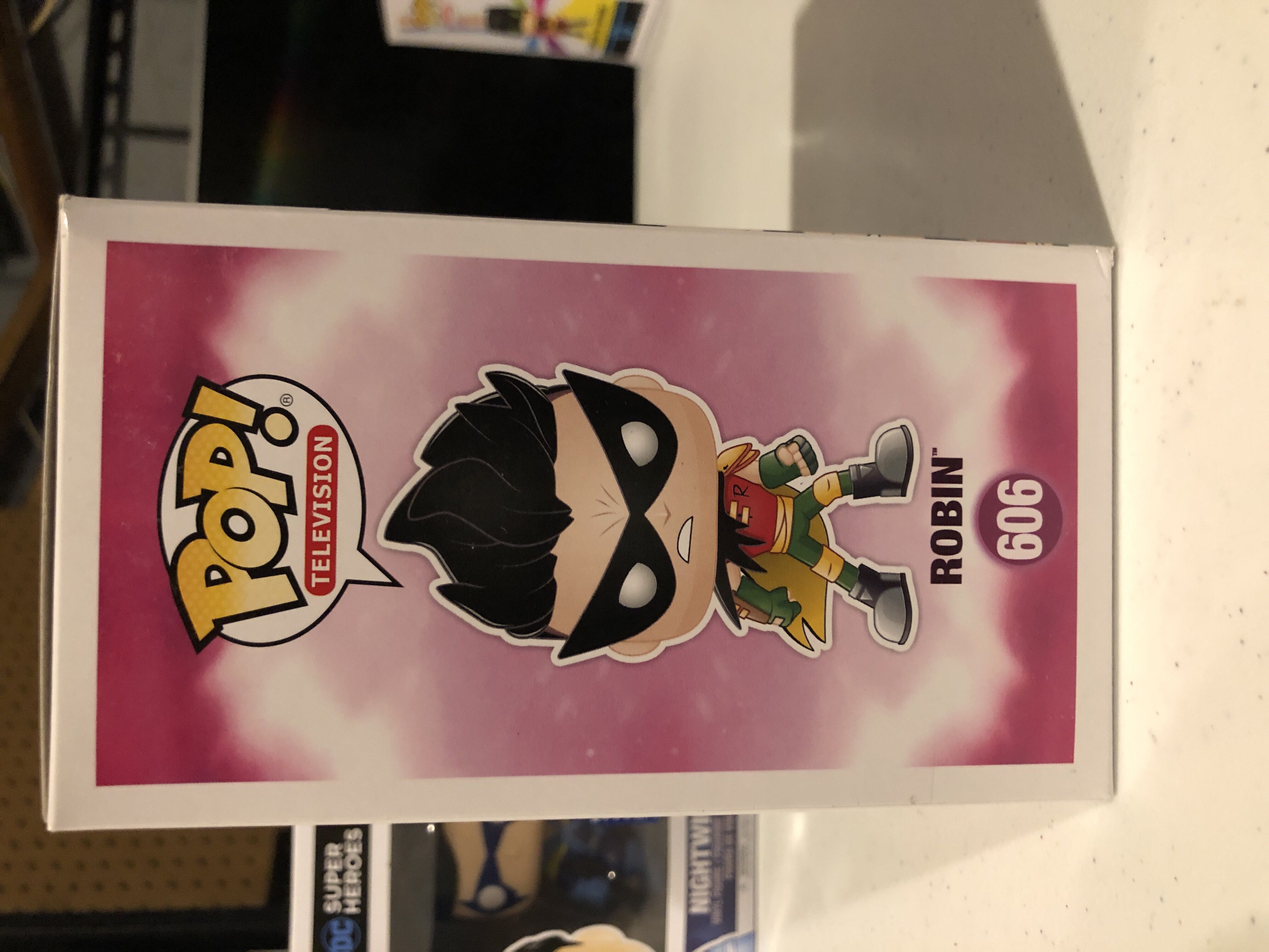 Robin - Teen Titans Go! vinyl figure collectible [Barcode 889698286787] - Main Image 4