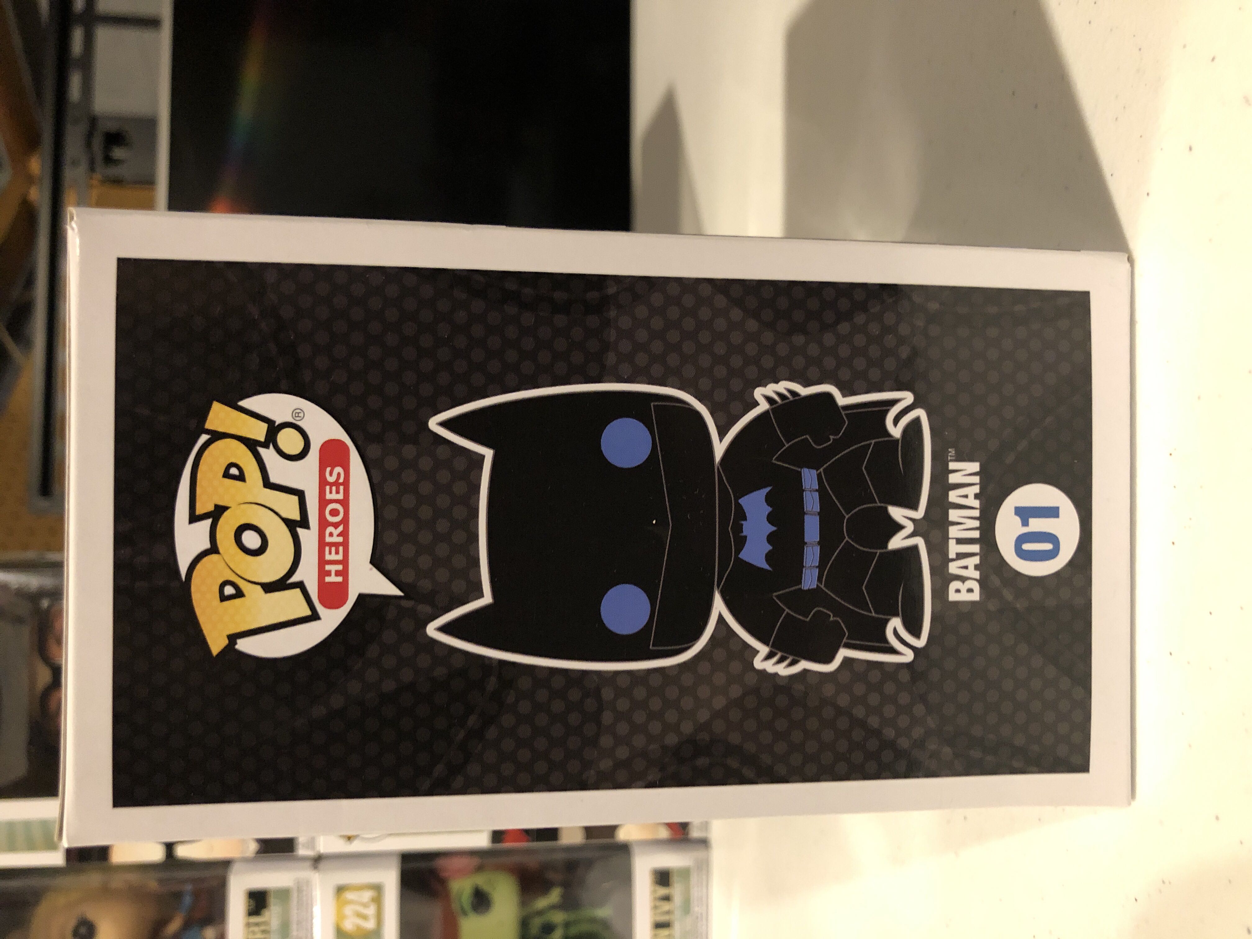 Batman (Silhouette) - DC Universe vinyl figure collectible [Barcode 889698247429] - Main Image 4
