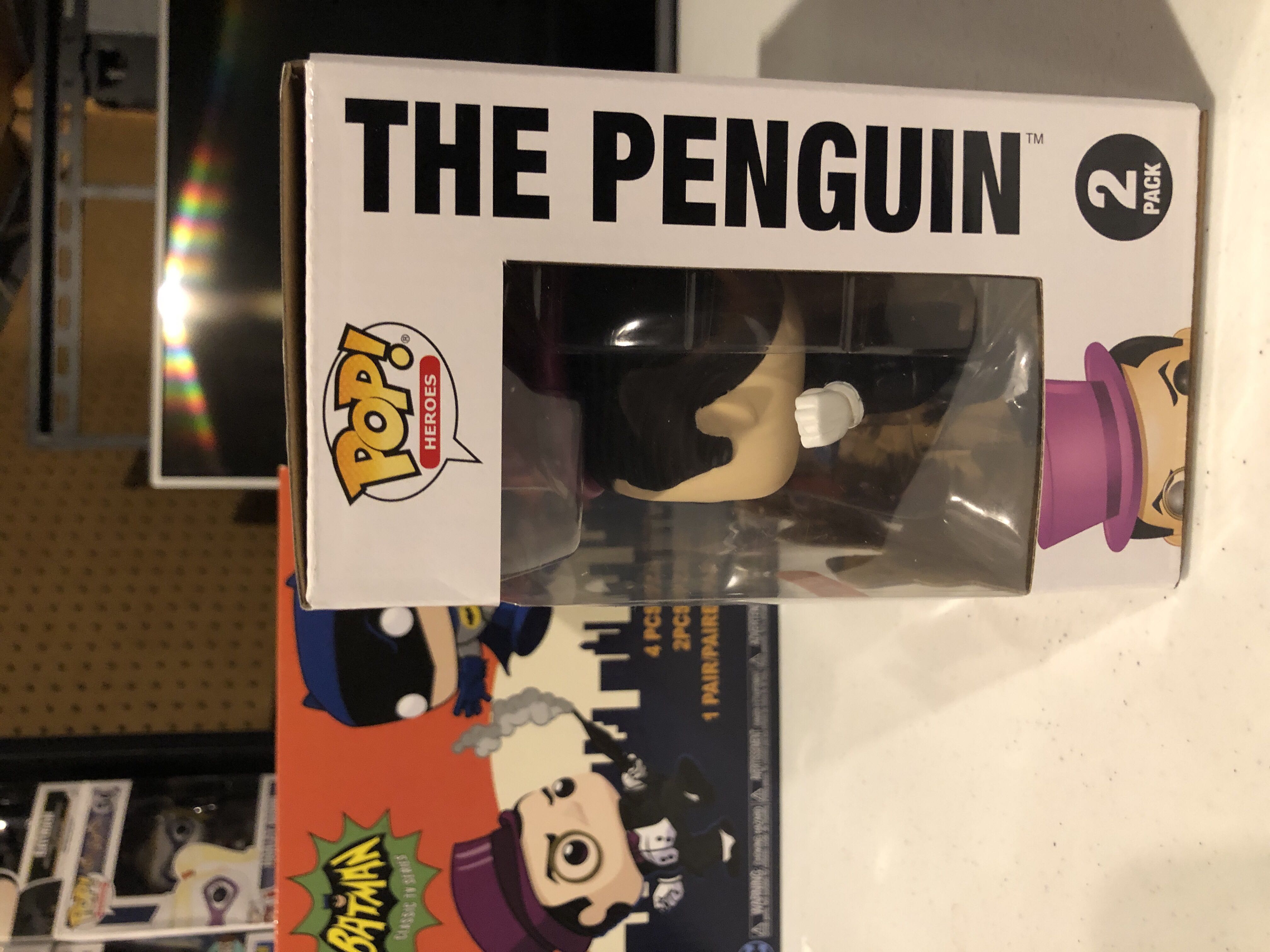 Batman Classic TV Series - Batman & The Penguin Exclusive  - DC Universe vinyl figure collectible [Barcode 889698299954] - Main Image 2