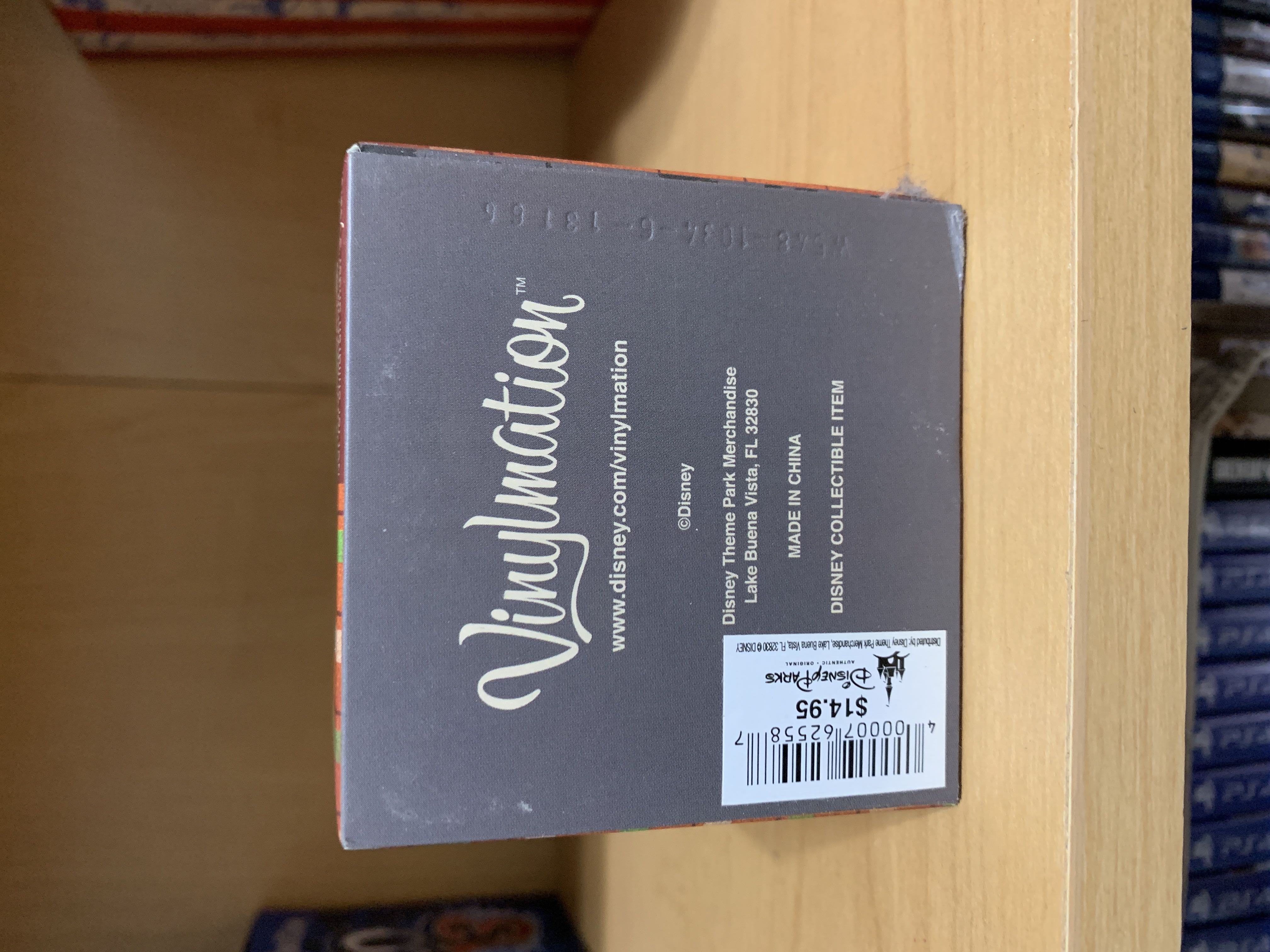 Vinylmation - Halloween Holiday Vinyl Pumpkin Mayor  vinyl figure collectible [Barcode 400007625587] - Main Image 2