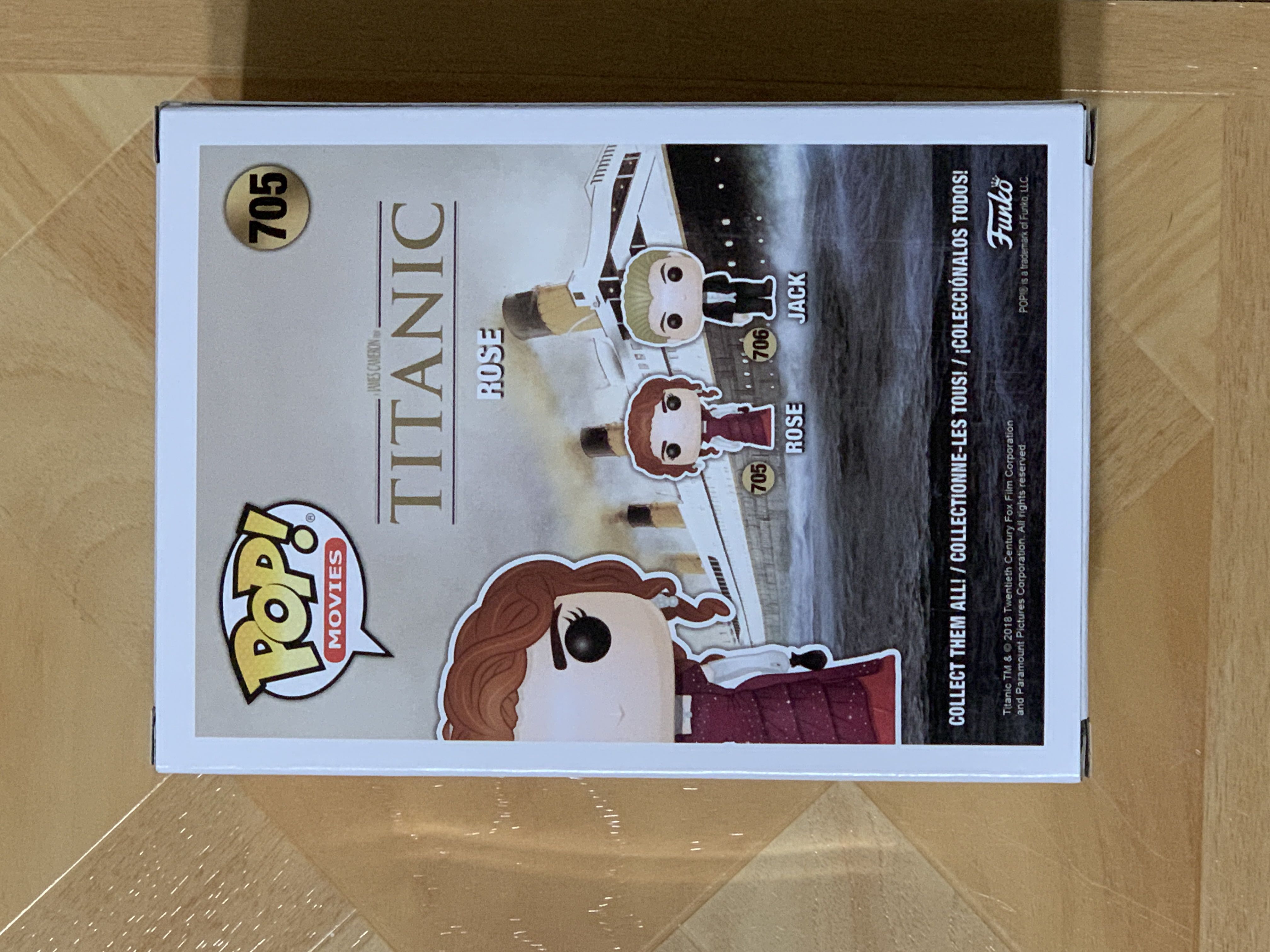 Rose - Titanic vinyl figure collectible [Barcode 889698364324] - Main Image 2