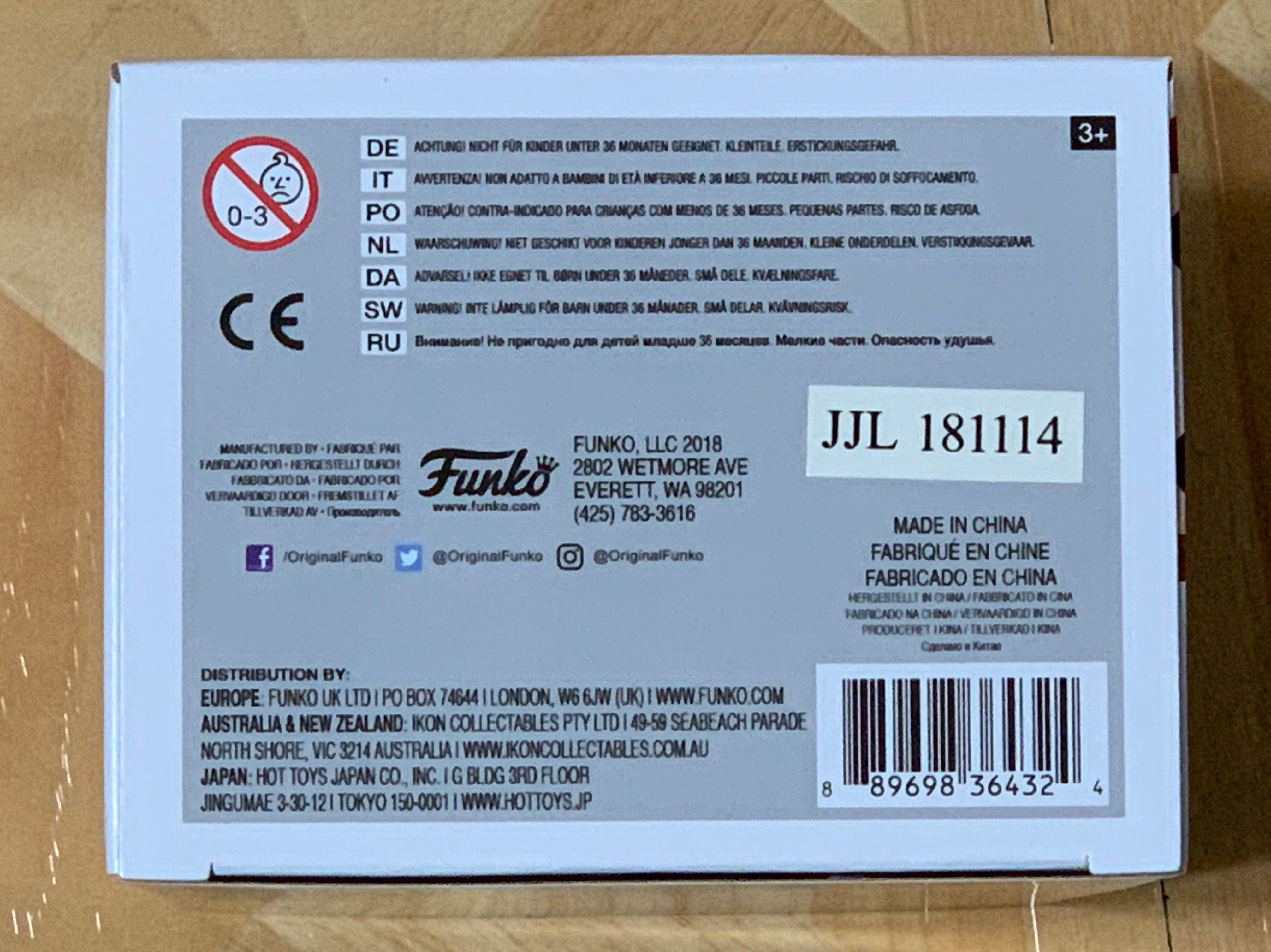 Rose - Titanic vinyl figure collectible [Barcode 889698364324] - Main Image 3