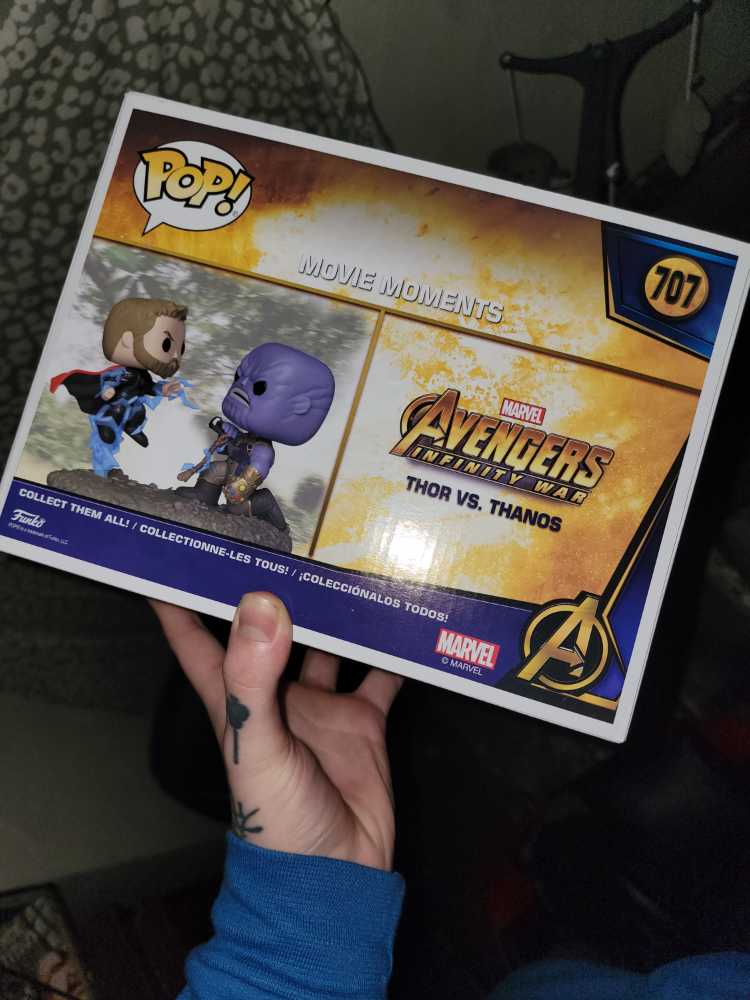 Thor Vs. Thanos - Thor vinyl figure collectible [Barcode 889698357999] - Main Image 3