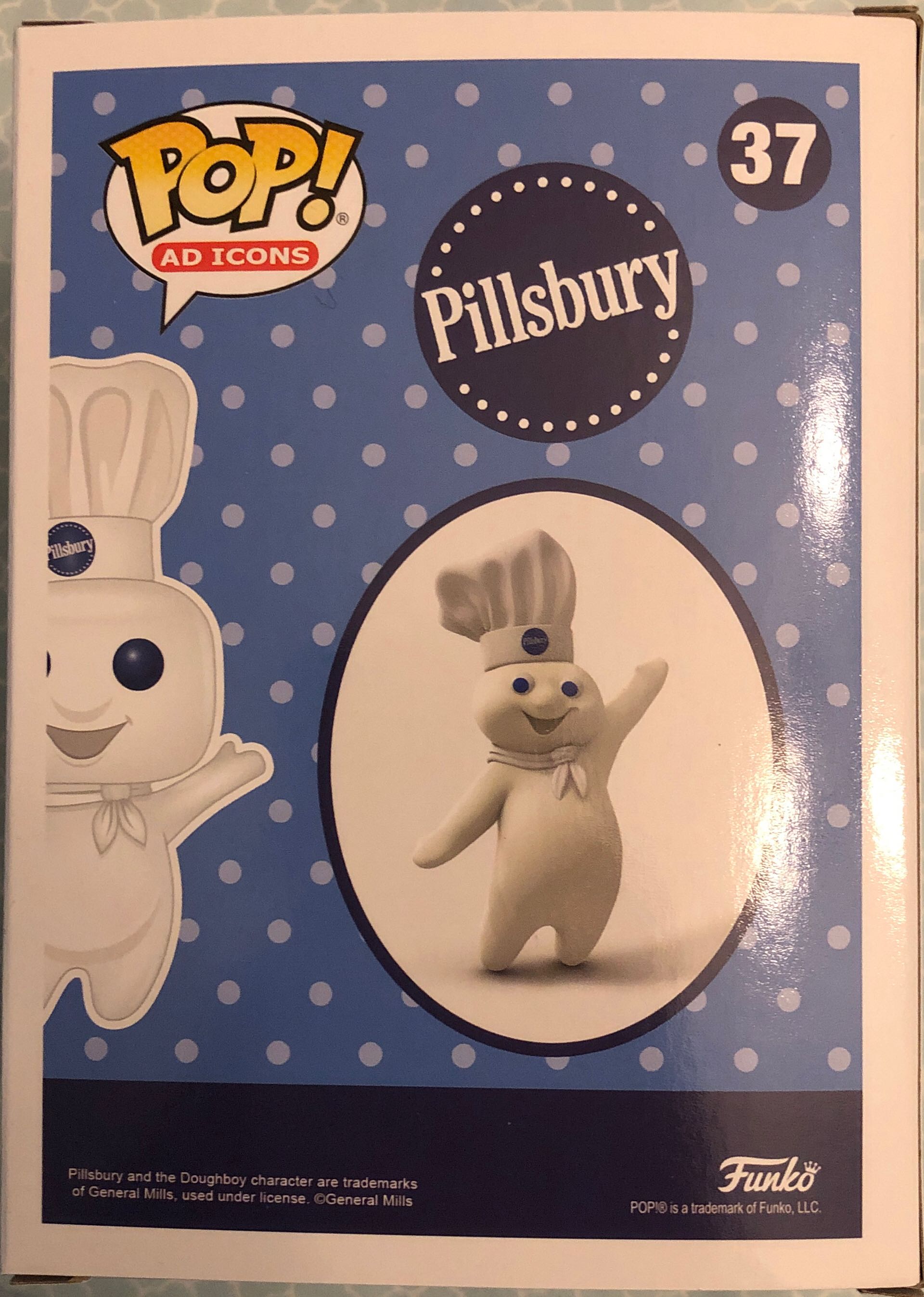 Pillsbury Doughboy  - Ad Icons vinyl figure collectible [Barcode 889698343930] - Main Image 2