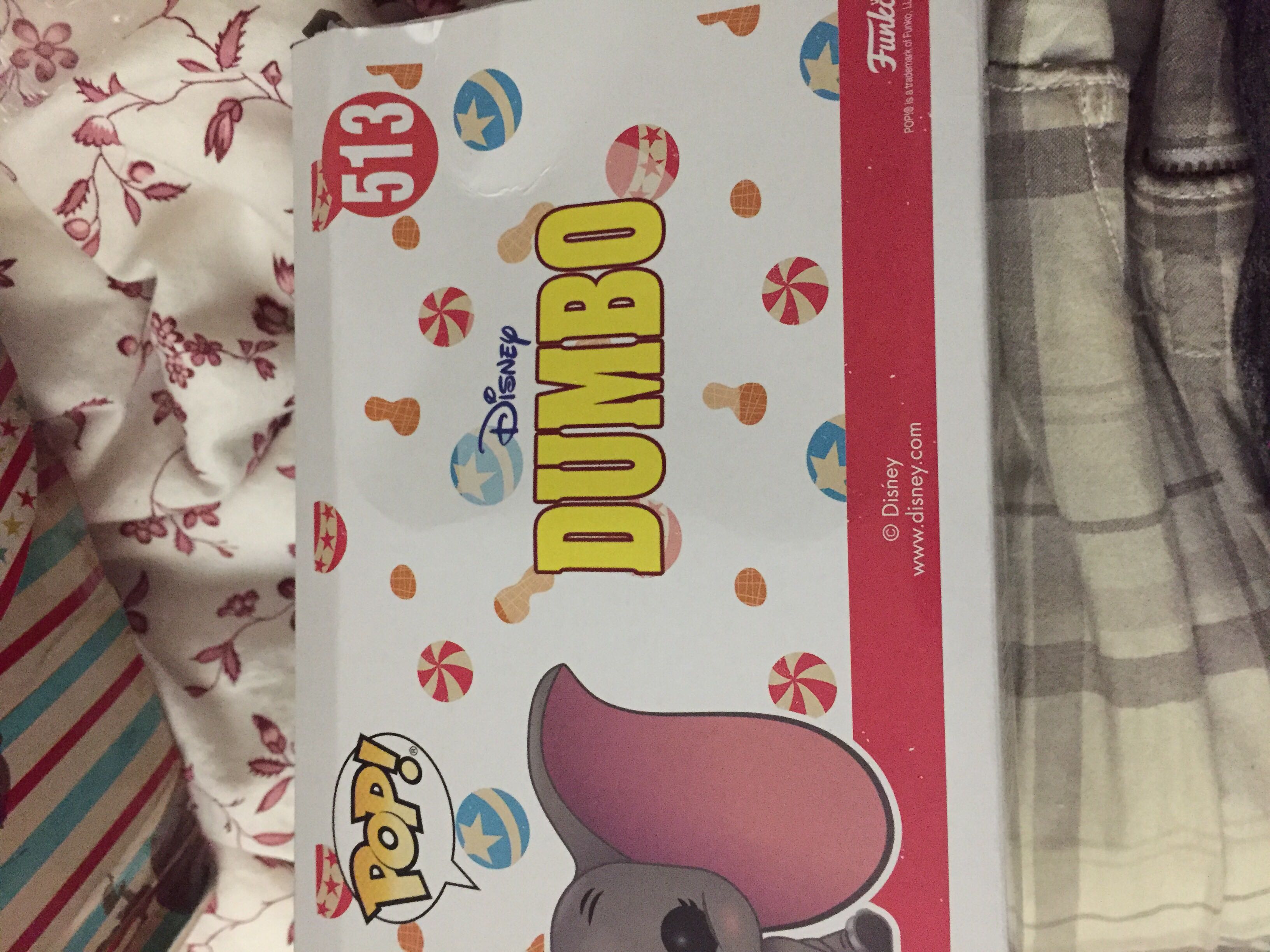 Baby Dumbo - Dumbo vinyl figure collectible [Barcode 889698369947] - Main Image 2