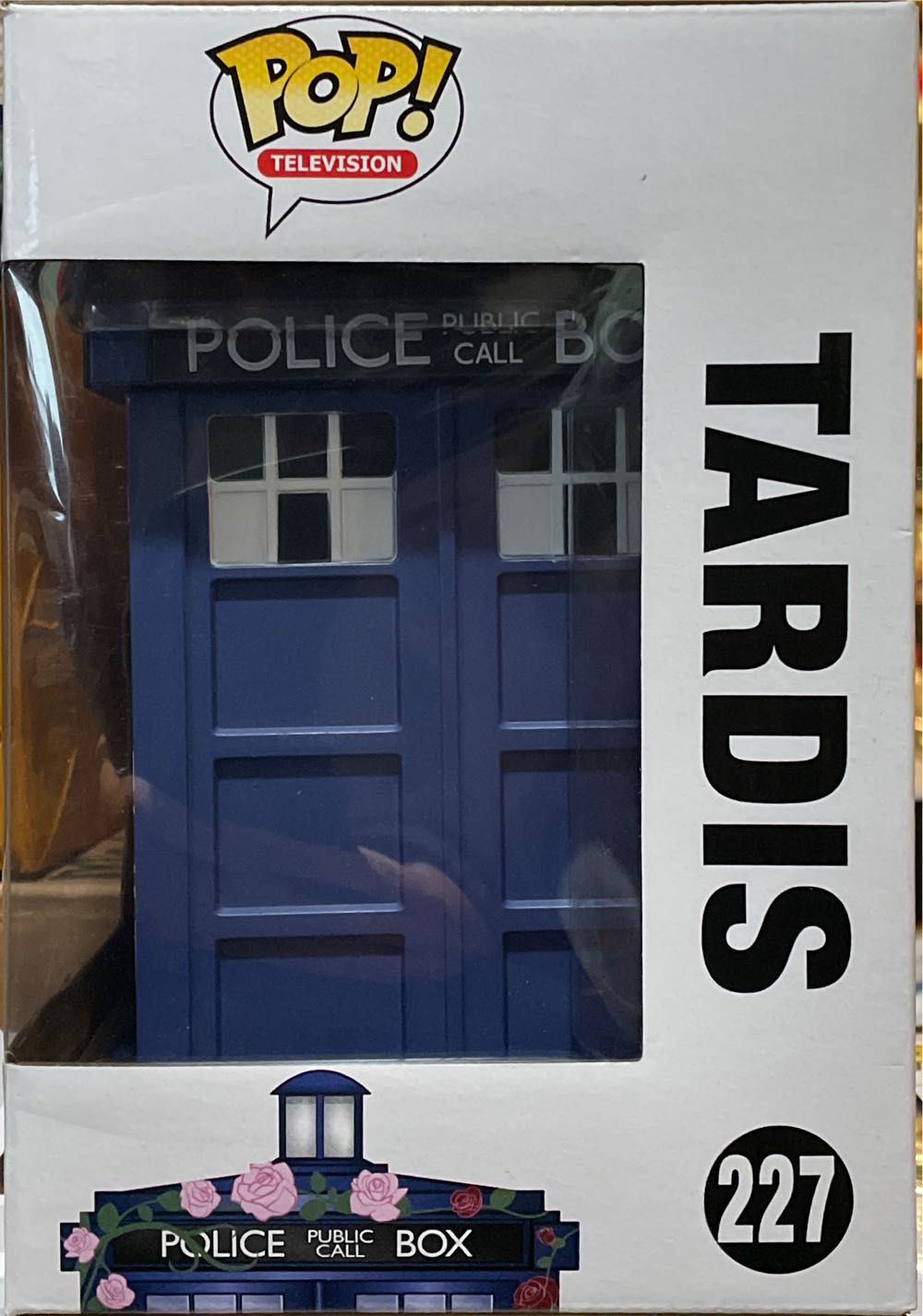 Tardis Clara Memorial  - Doctor Who vinyl figure collectible [Barcode 11503523] - Main Image 3