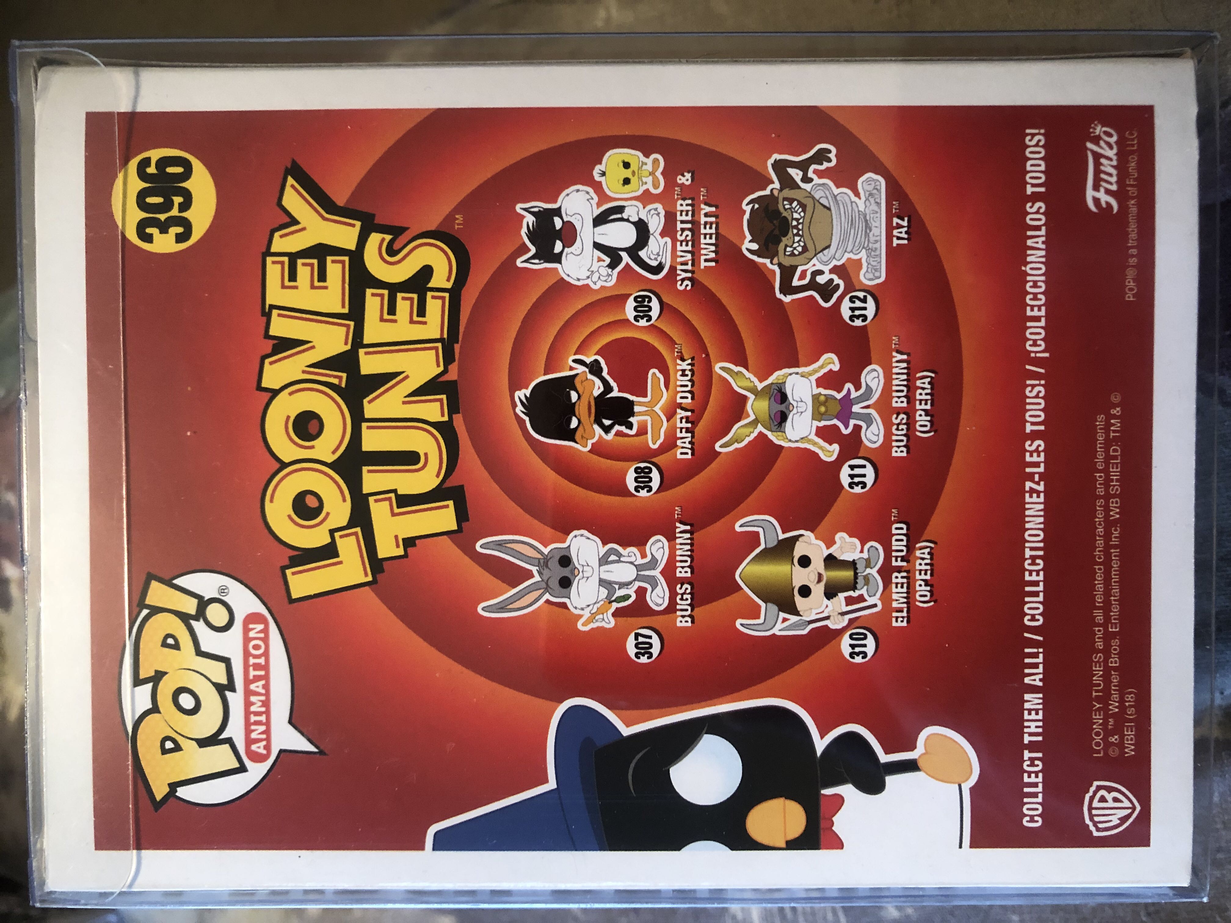 Playboy Penguin - Looney Tunes vinyl figure collectible [Barcode 889698303408] - Main Image 2
