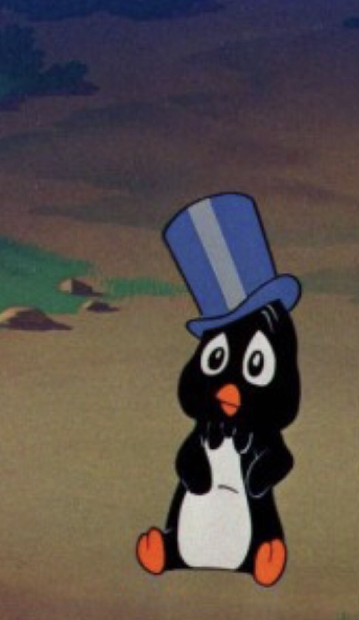 Playboy Penguin - Looney Tunes vinyl figure collectible [Barcode 889698303408] - Main Image 4