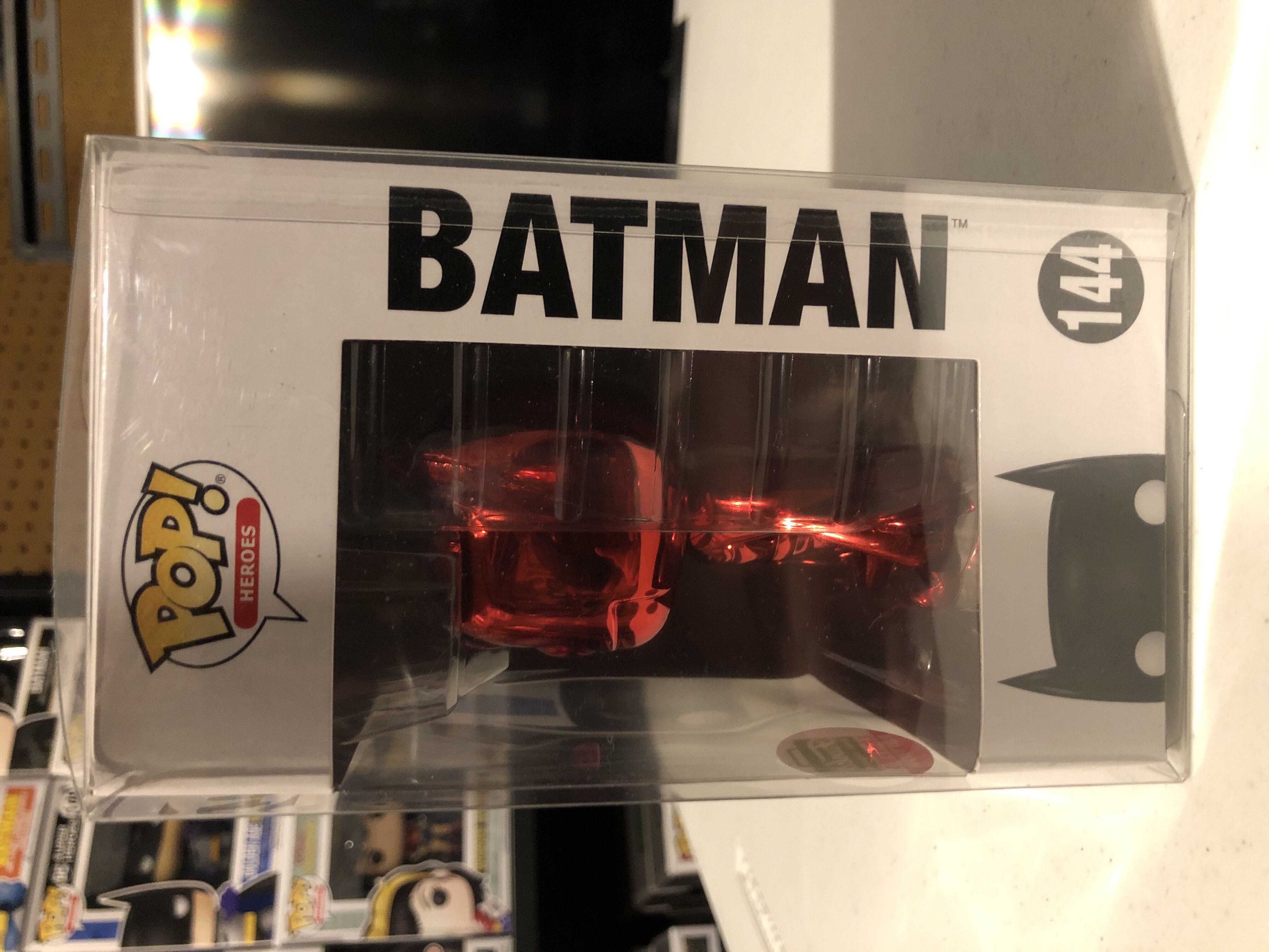 Batman - Batman vinyl figure collectible [Barcode 889698339469] - Main Image 2