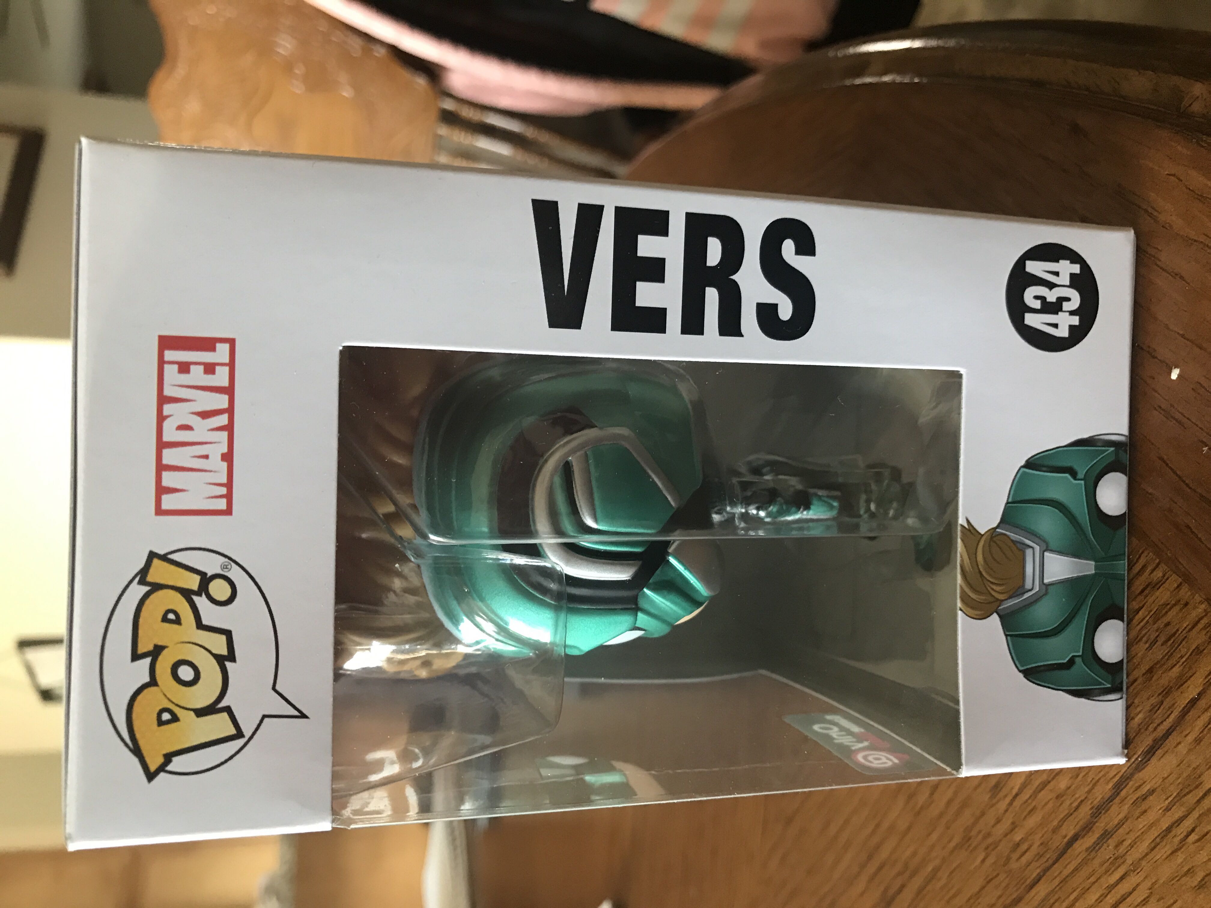 Vers - Marvel Universe vinyl figure collectible - Main Image 2