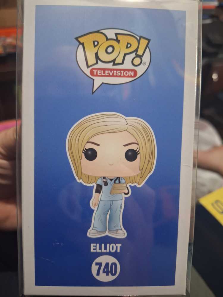 Elliot  vinyl figure collectible [Barcode 889698363433] - Main Image 3
