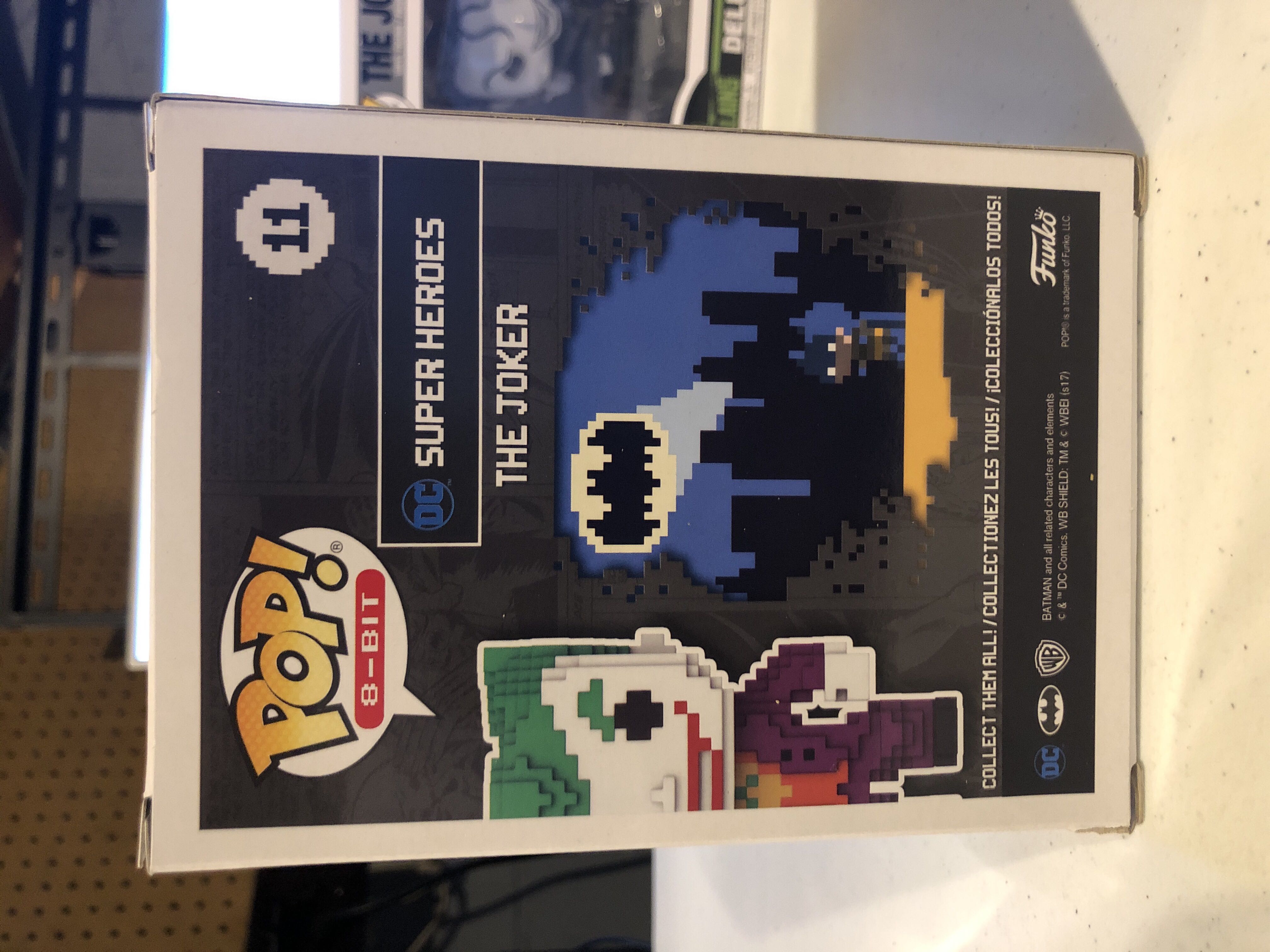 The Joker 8-Bit  - DC Universe vinyl figure collectible [Barcode 889698228381] - Main Image 3