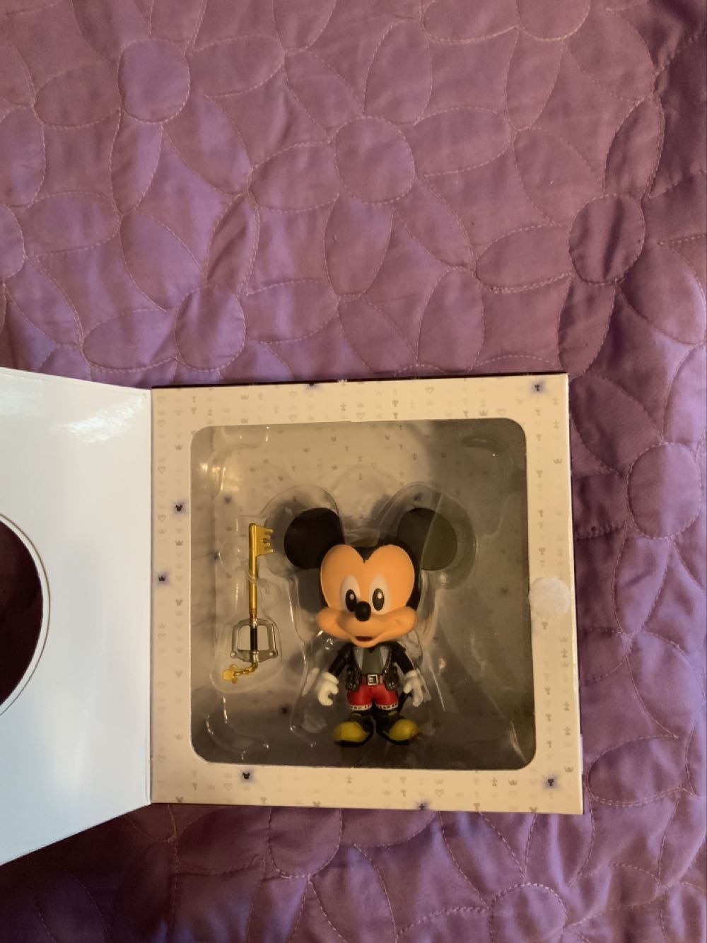 Mickey - Disney vinyl figure collectible [Barcode 889698345637] - Main Image 3