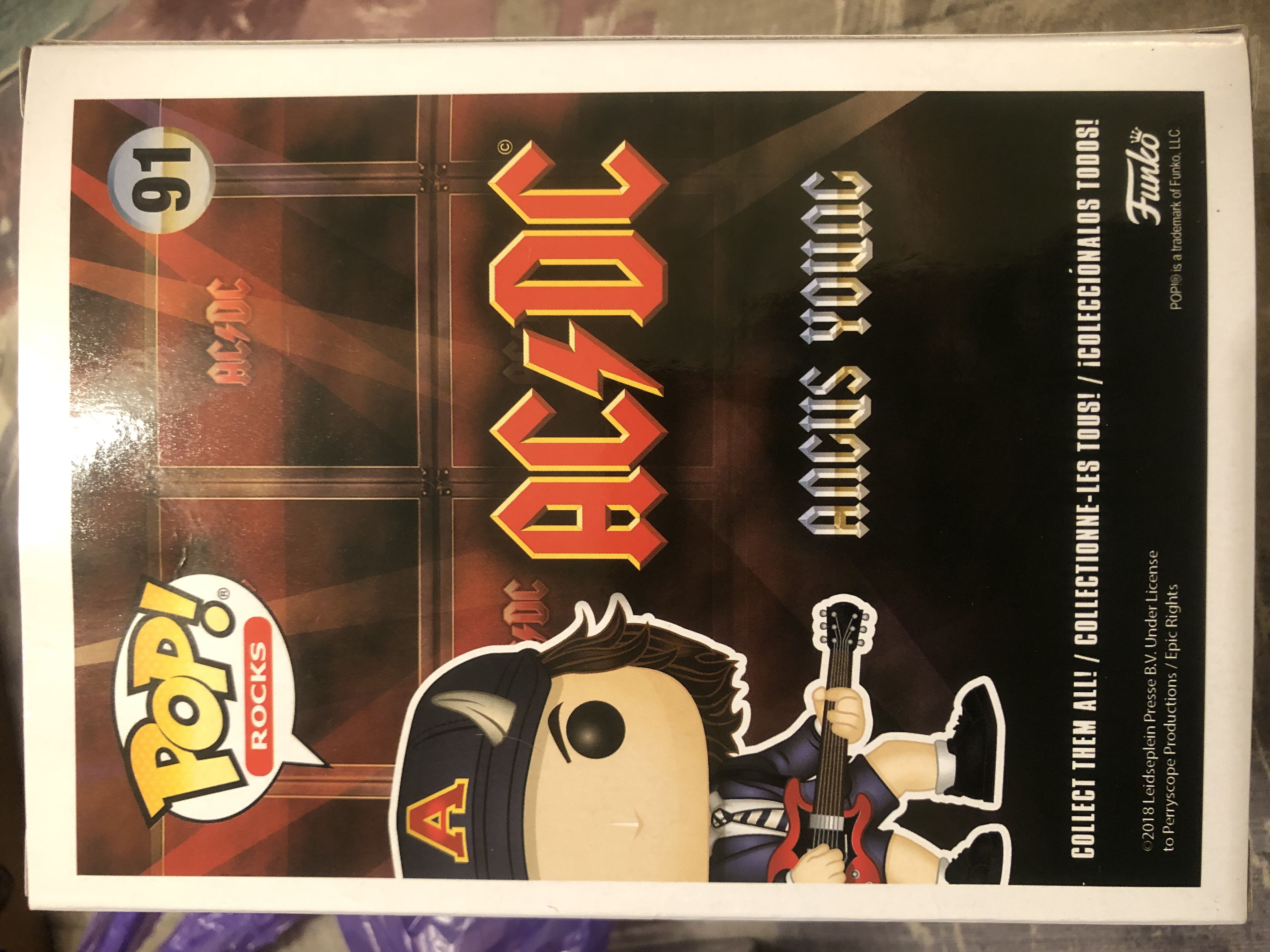 AC/DC Angus Young - 91 Funko Pop Rocks - AC/DC vinyl figure collectible [Barcode 889698363181] - Main Image 2