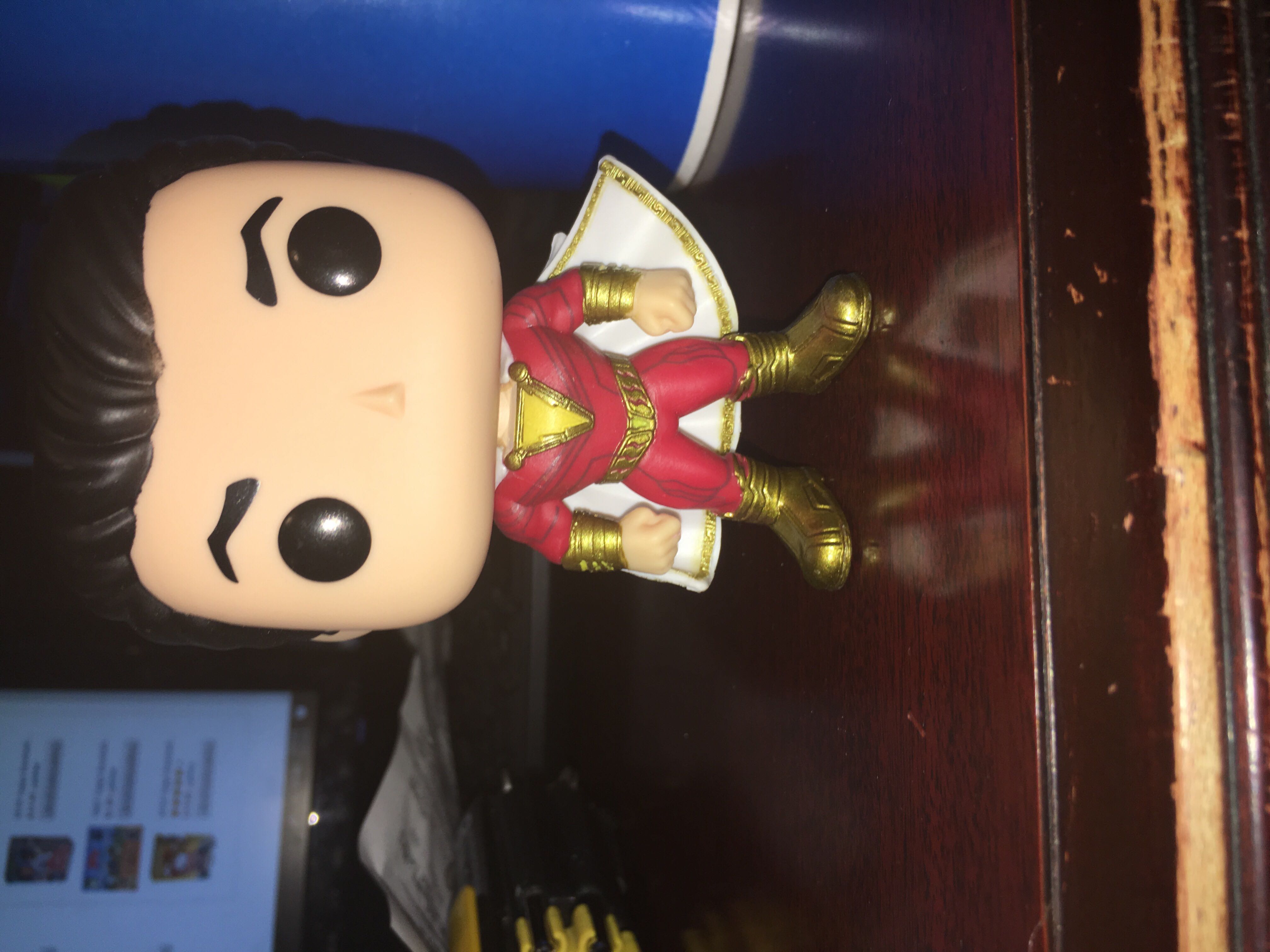 Shazam: Shazam - DC Universe vinyl figure collectible [Barcode 889698368056] - Main Image 2