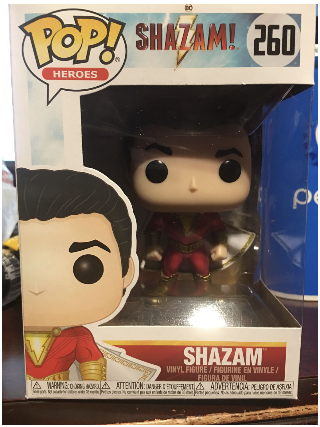 Shazam: Shazam - DC Universe vinyl figure collectible [Barcode 889698368056] - Main Image 3