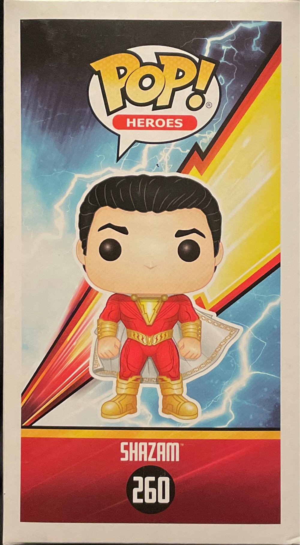 Shazam: Shazam - DC Universe vinyl figure collectible [Barcode 889698368056] - Main Image 4