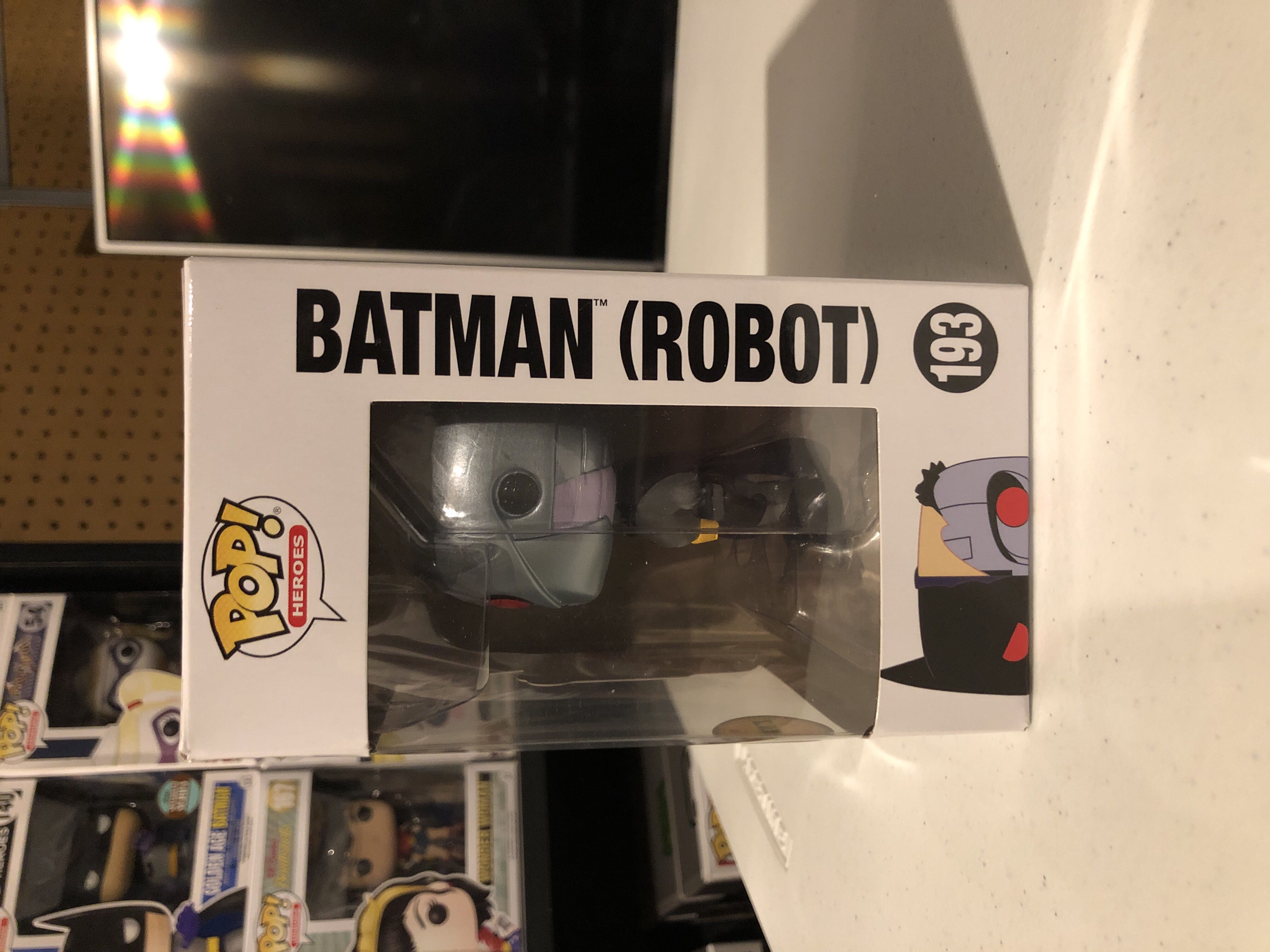 Batman The Animated Series - Batman Robot - DC Universe vinyl figure collectible [Barcode 889698136457] - Main Image 2