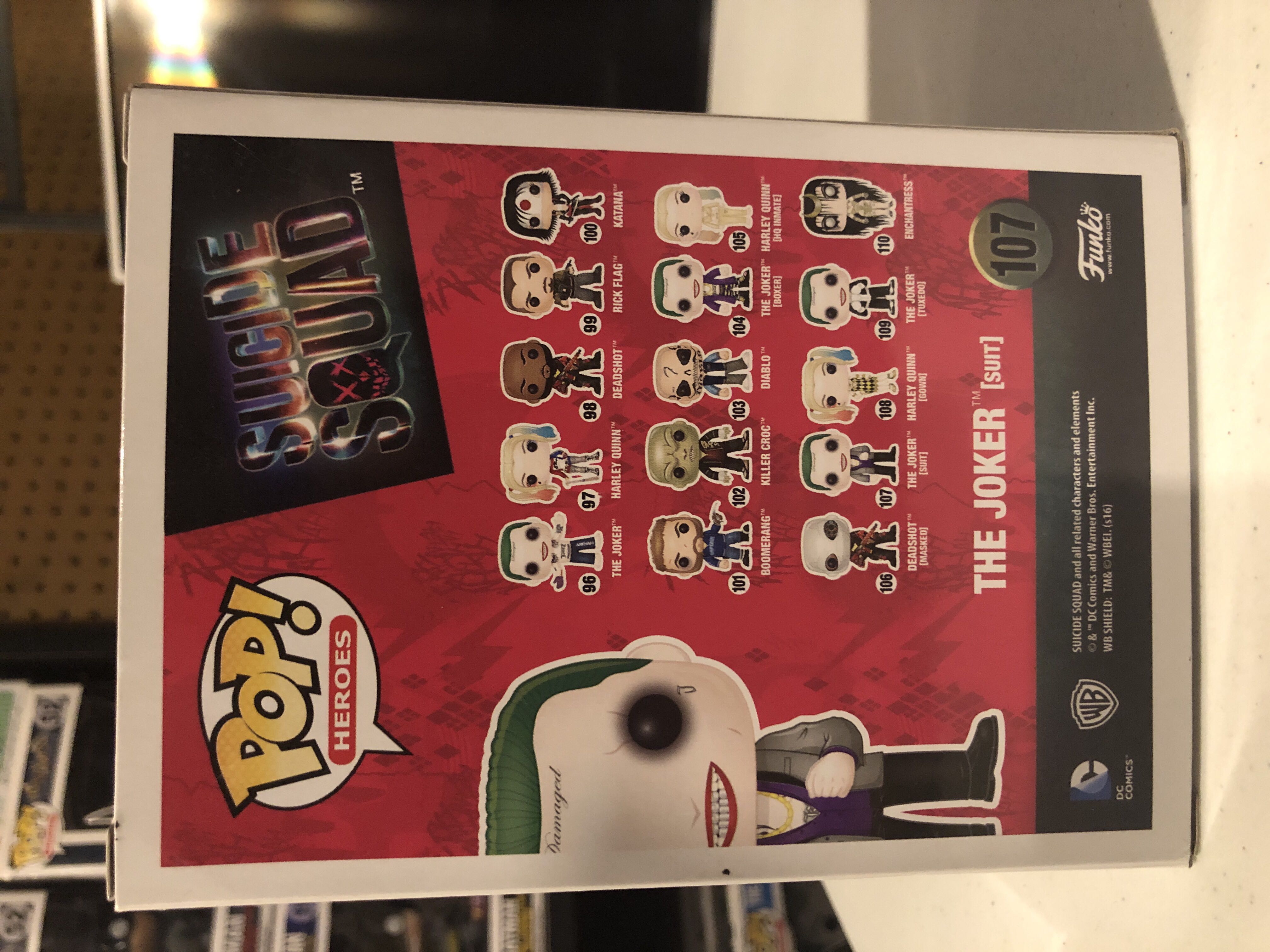 The Joker (Suit)  - DC Universe vinyl figure collectible [Barcode 849803086619] - Main Image 3