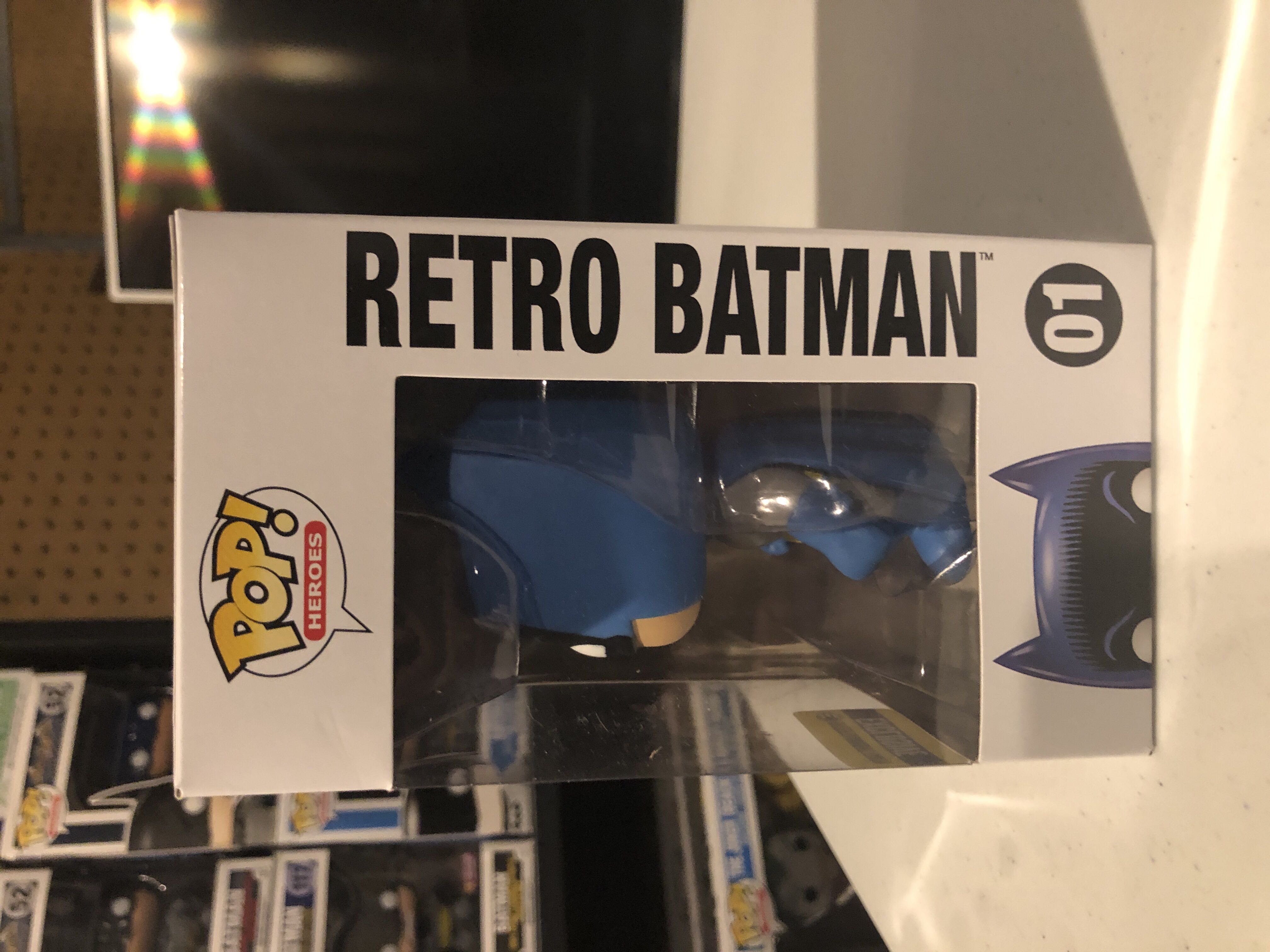 Retro Batman - DC Universe vinyl figure collectible [Barcode 849803067175] - Main Image 2