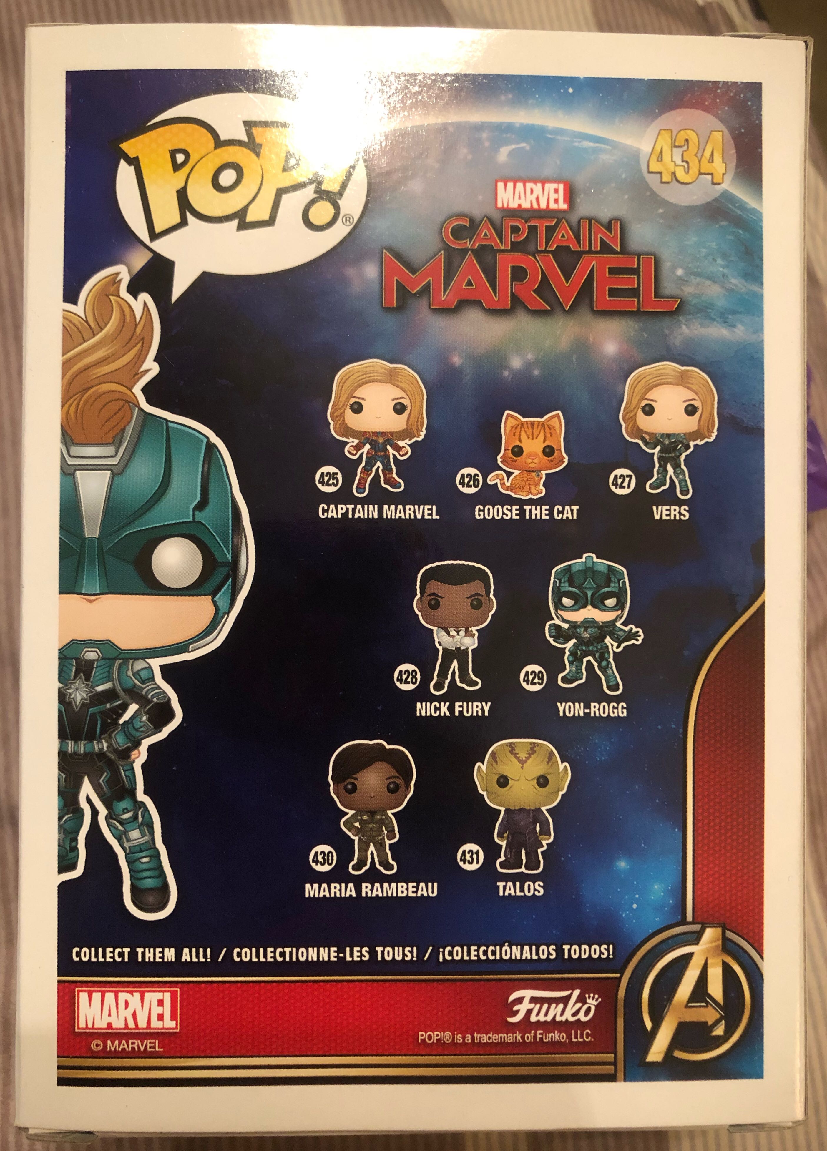 Captain Marvel: Vers - Marvel Universe vinyl figure collectible [Barcode 889698363600] - Main Image 2