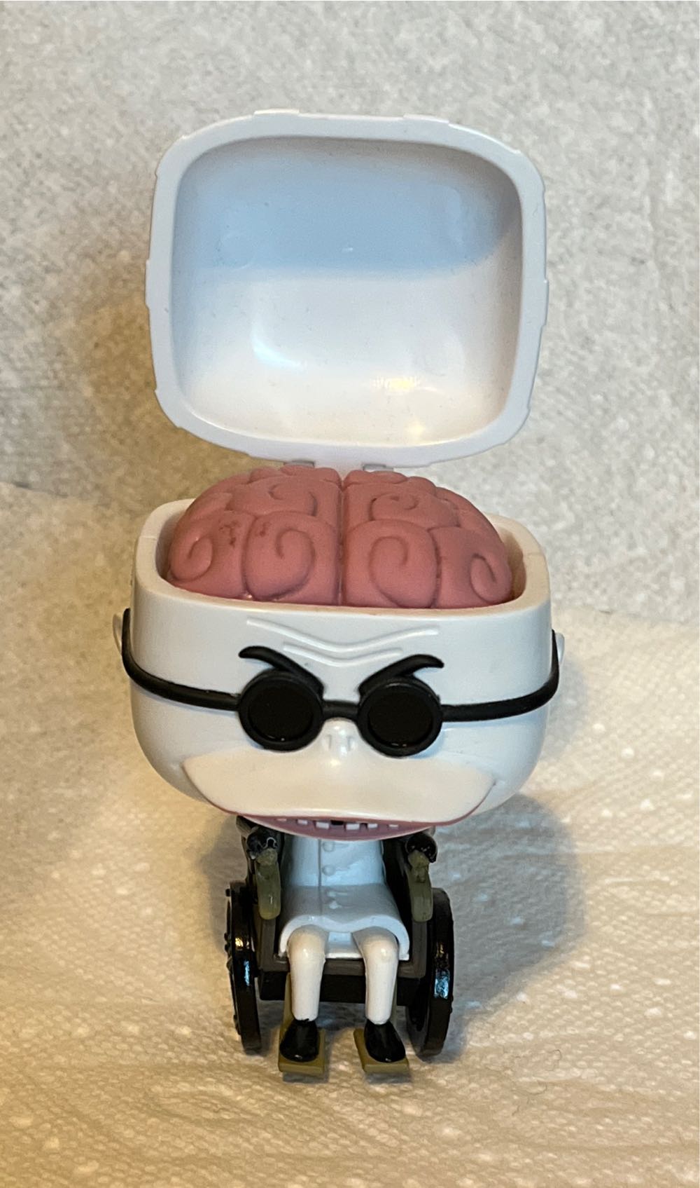 Dr. Finkelsten - The Nightmare Before Christmas vinyl figure collectible [Barcode 889698328395] - Main Image 2